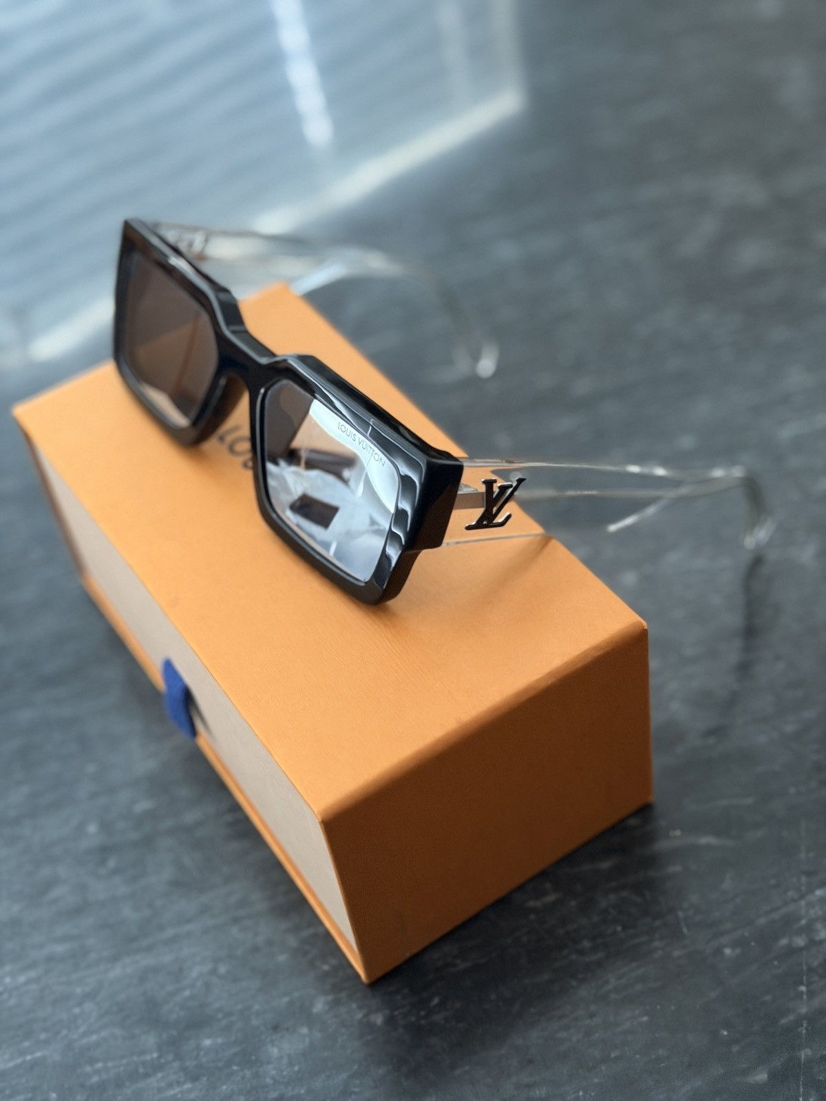 Louis Vuitton Louis Vuitto CLASH Square black and Crystal Sunglasses Size ONE SIZE - 2 Thumbnail