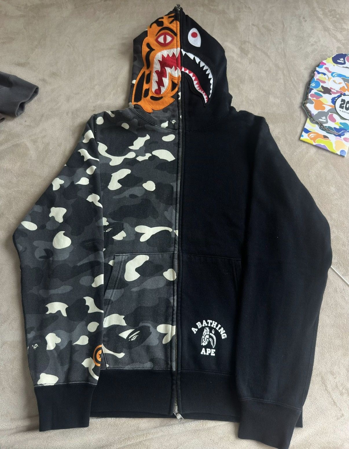 Bape BAPE Shark Head Color Block Camo Jacket K5 Size US L / EU 52-54 / 3 - 1 Thumbnail