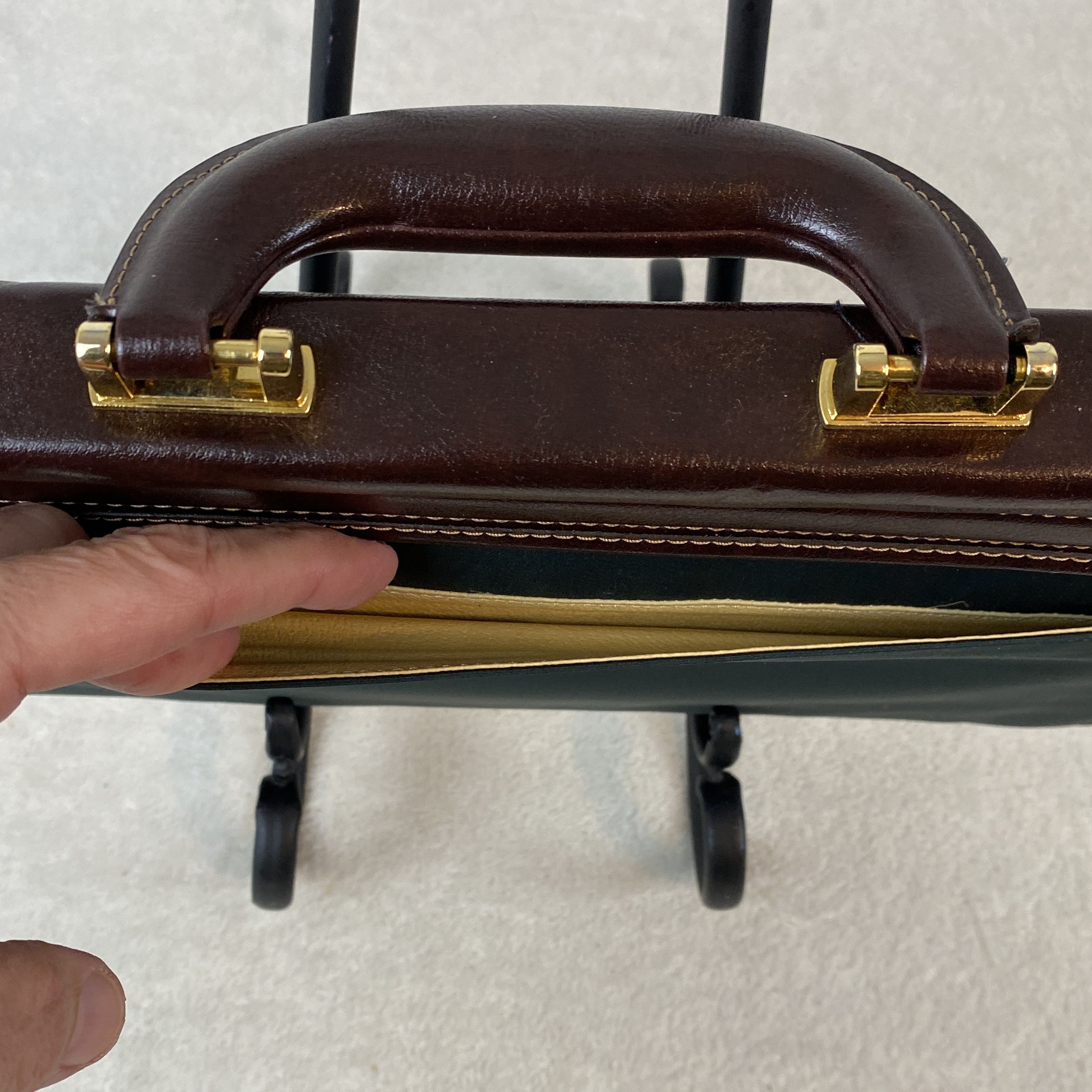 Other Pebble Beach CONCOURS D ELEGANCE Locking Travel Briefcase Size ONE SIZE - 8 Thumbnail