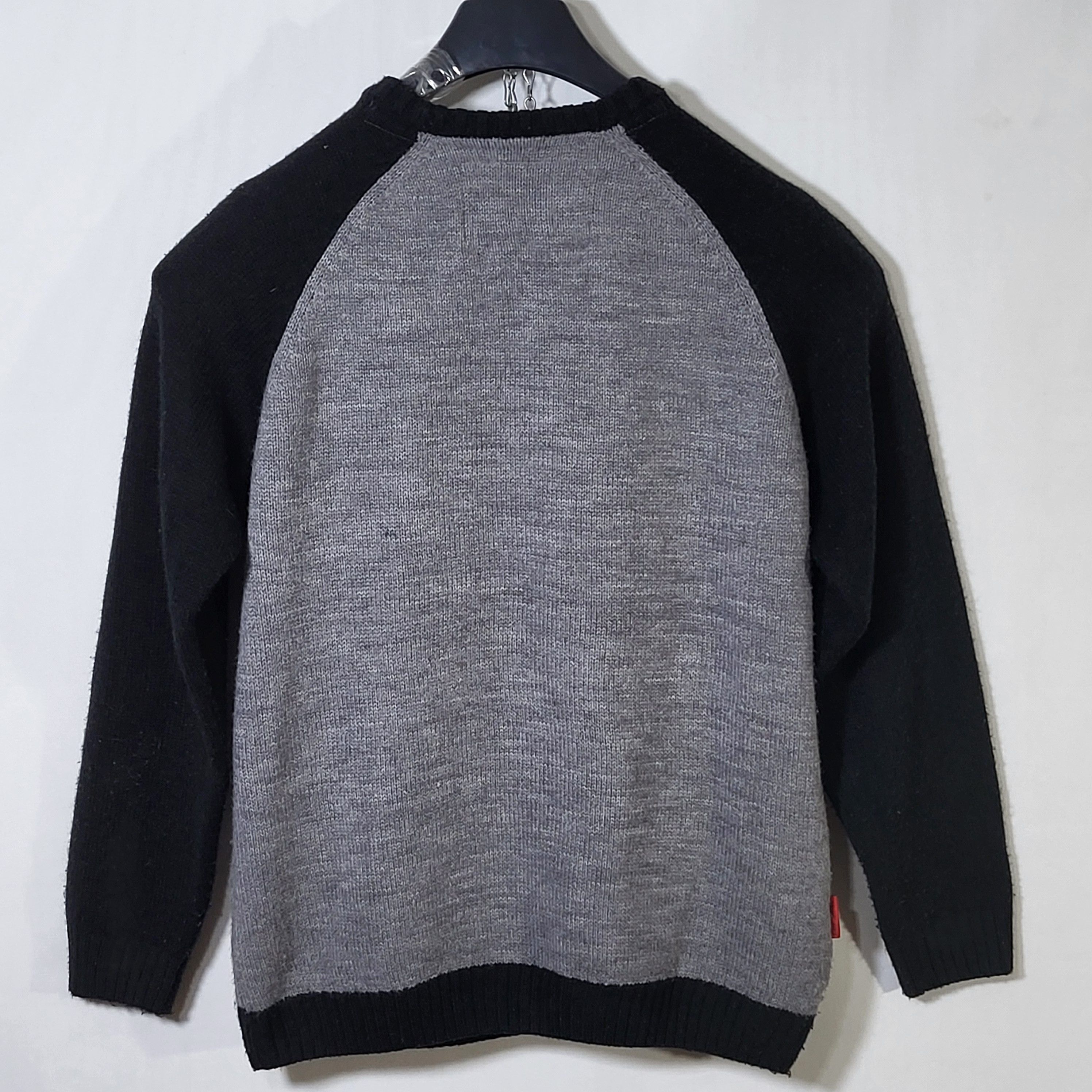 Other Snowboard.Designer sweater.Size M but fit L.. Size US M / EU 48-50 / 2 - 6 Thumbnail