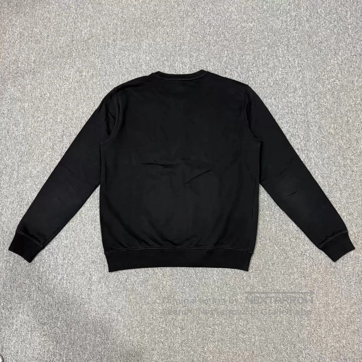 Versace Black Sweatshirt with Gold Medusa Print. Size US S / EU 44-46 / 1 - 2 Thumbnail