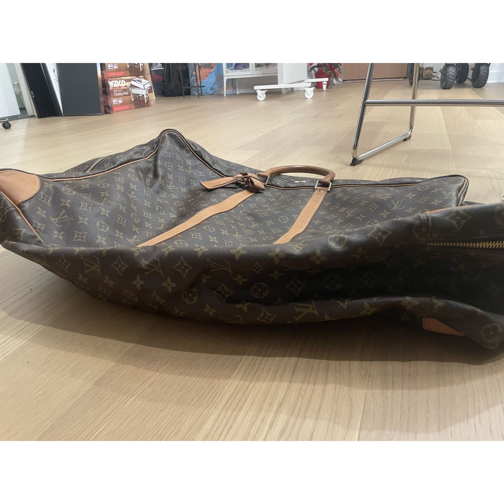 Louis Vuitton Louis Vuitton Monogram Canvas Garment Bag With Leather Trim Size ONE SIZE - 6 Thumbnail
