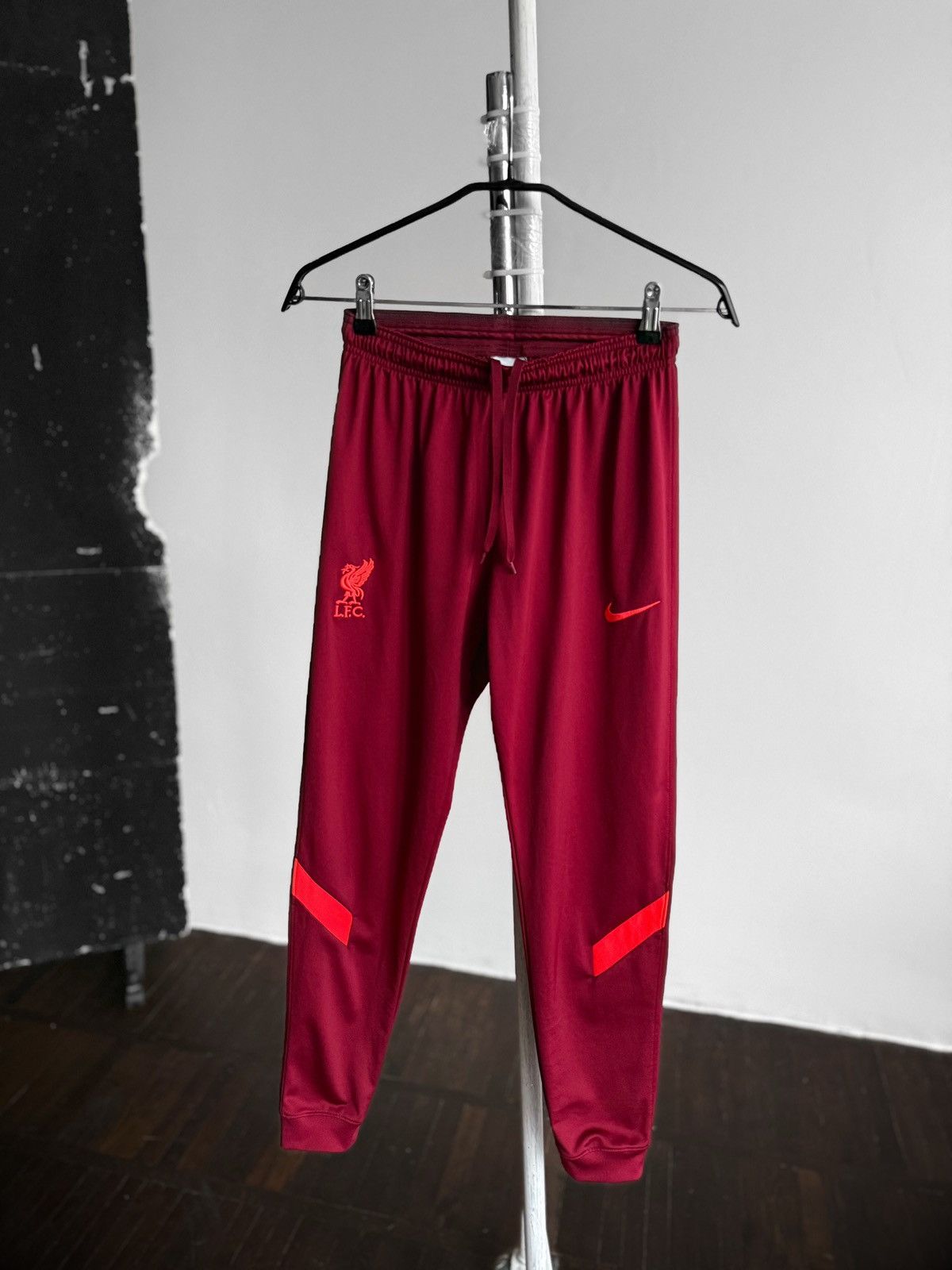Nike Nike x FC Liverpool 21/22 LFC Mens Training Soccer Pants Size US 30 / EU 46 - 1 Thumbnail