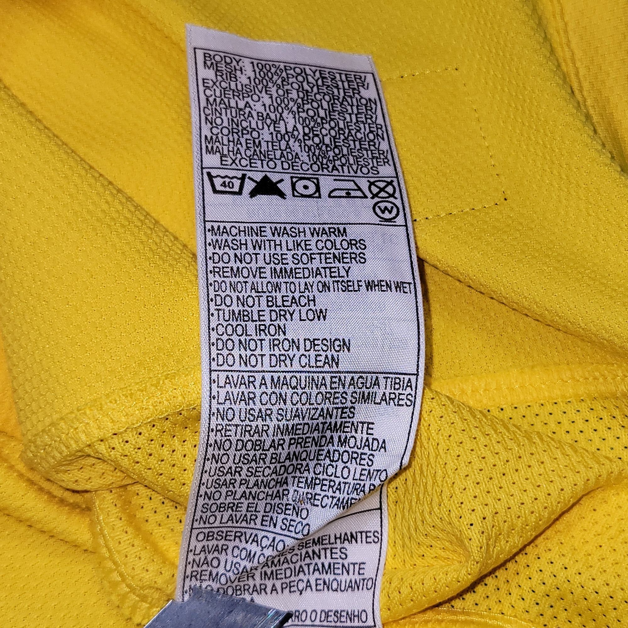 Nike Kaka Brazil WORLD CUP 2010 Soccer Jersey Shirt BNWT L Size US L / EU 52-54 / 3 - 7 Thumbnail