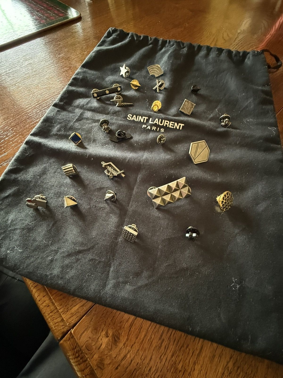 Saint Laurent Paris FW15 Saint Laurent pin set 24 + 6 30 pieces lighter star etc Size ONE SIZE - 1 Thumbnail