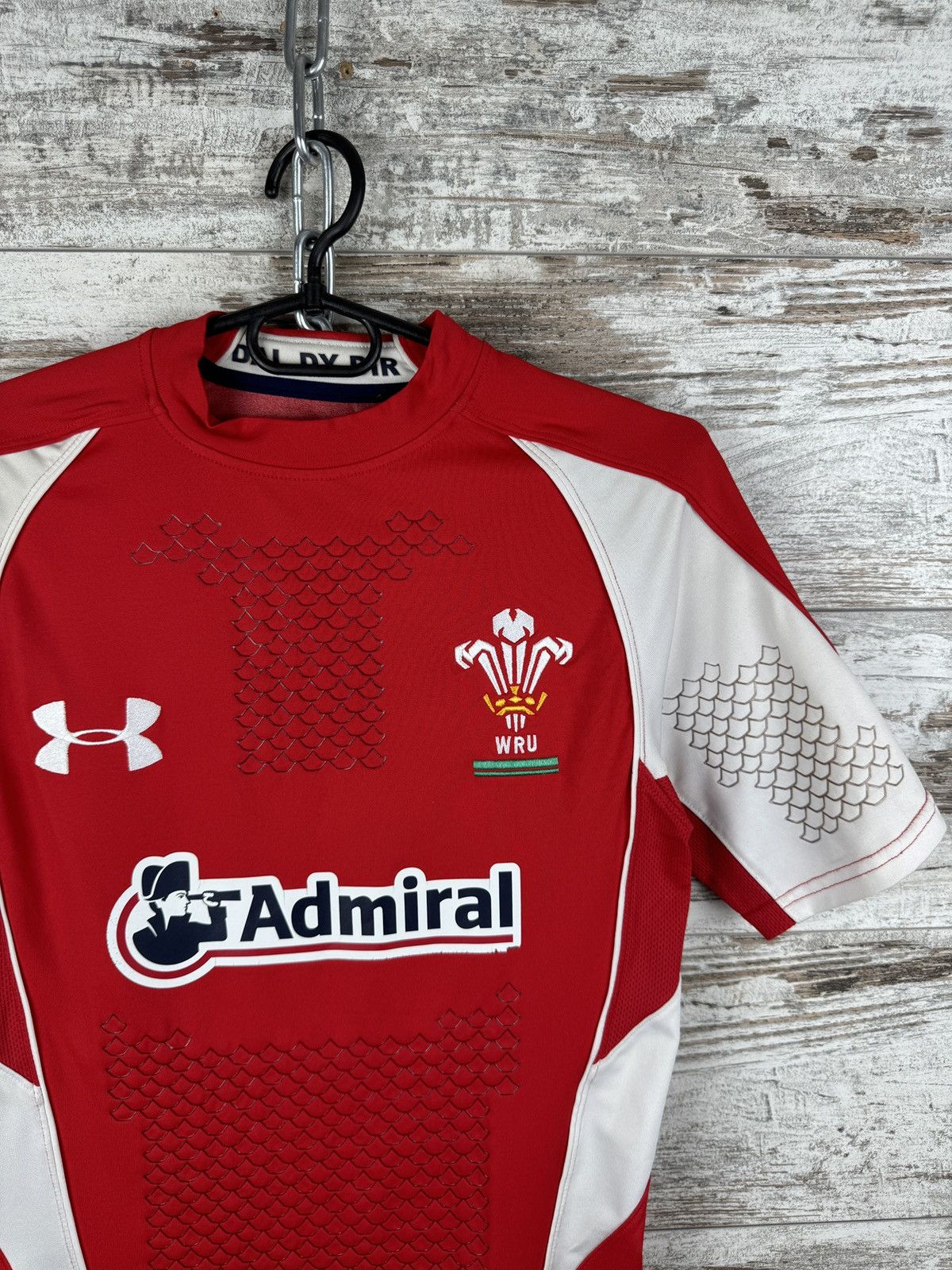 Under Armour Mens Vintage Wales Henson 12 Home rugby union shirt jersey Size US S / EU 44-46 / 1 - 2 Thumbnail