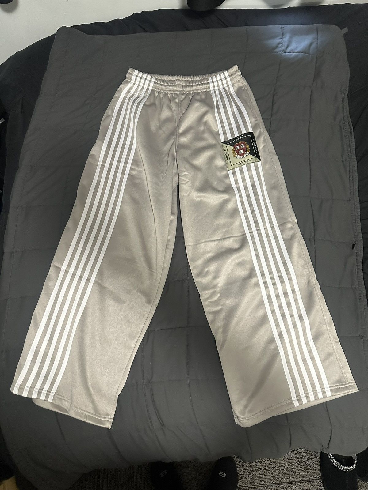 Other Allure County Sweatpants Crest Grey Size US 34 / EU 50 - 1 Thumbnail