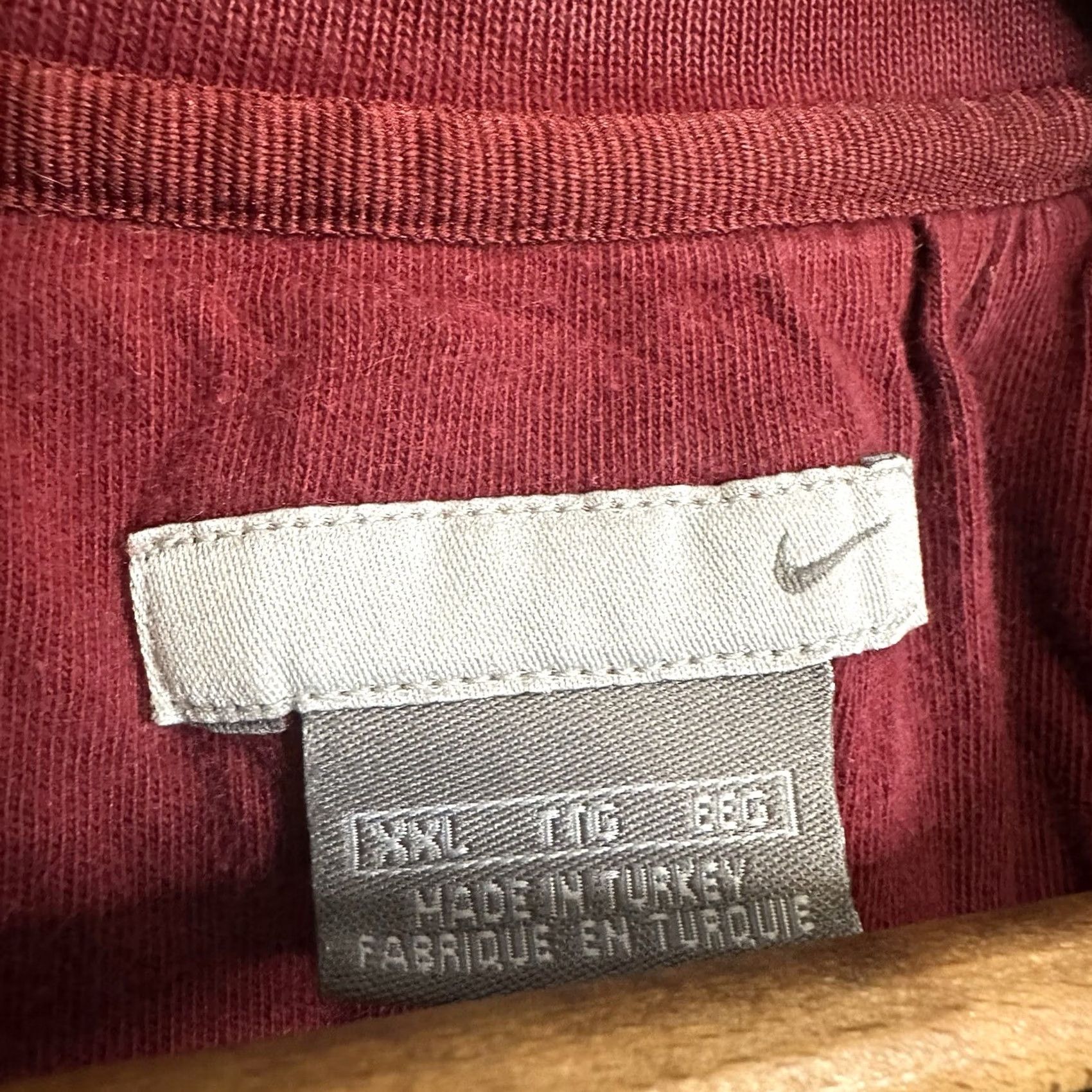 Nike VINTAGE Nike Sweatshirt Crewneck Swoosh Logo 2XL Maroon Red Men Sleeves Long Embroidered 90s Sports Pullover Size US XXL / EU 58 / 5 - 3 Thumbnail