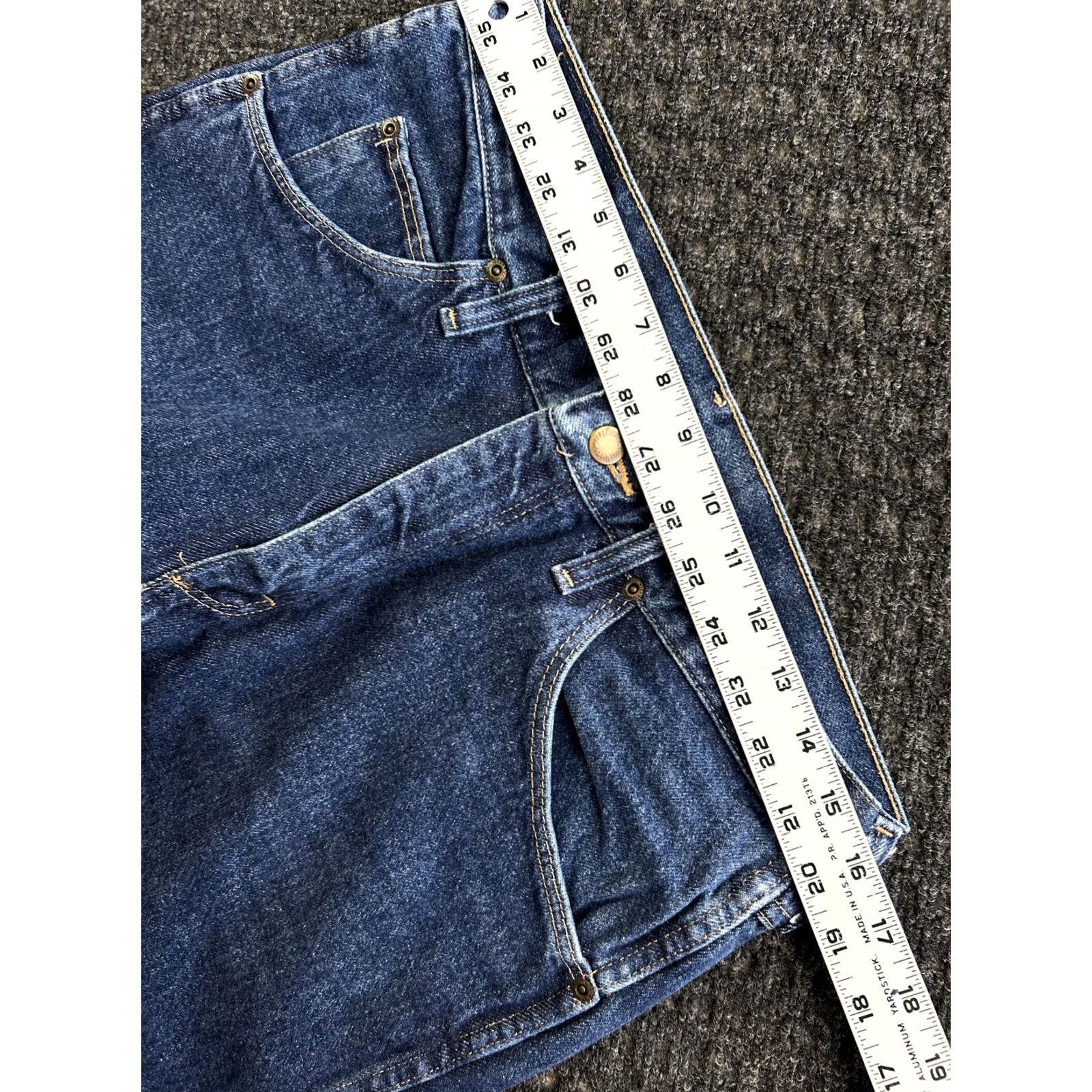 Wrangler VINTAGE Wrangler Jeans Regular Fit 33 x 34 Blue Denim 96501MR Work Cowboy Jeans Men Regular 33 Blue Denim Size US 33 - 5 Thumbnail