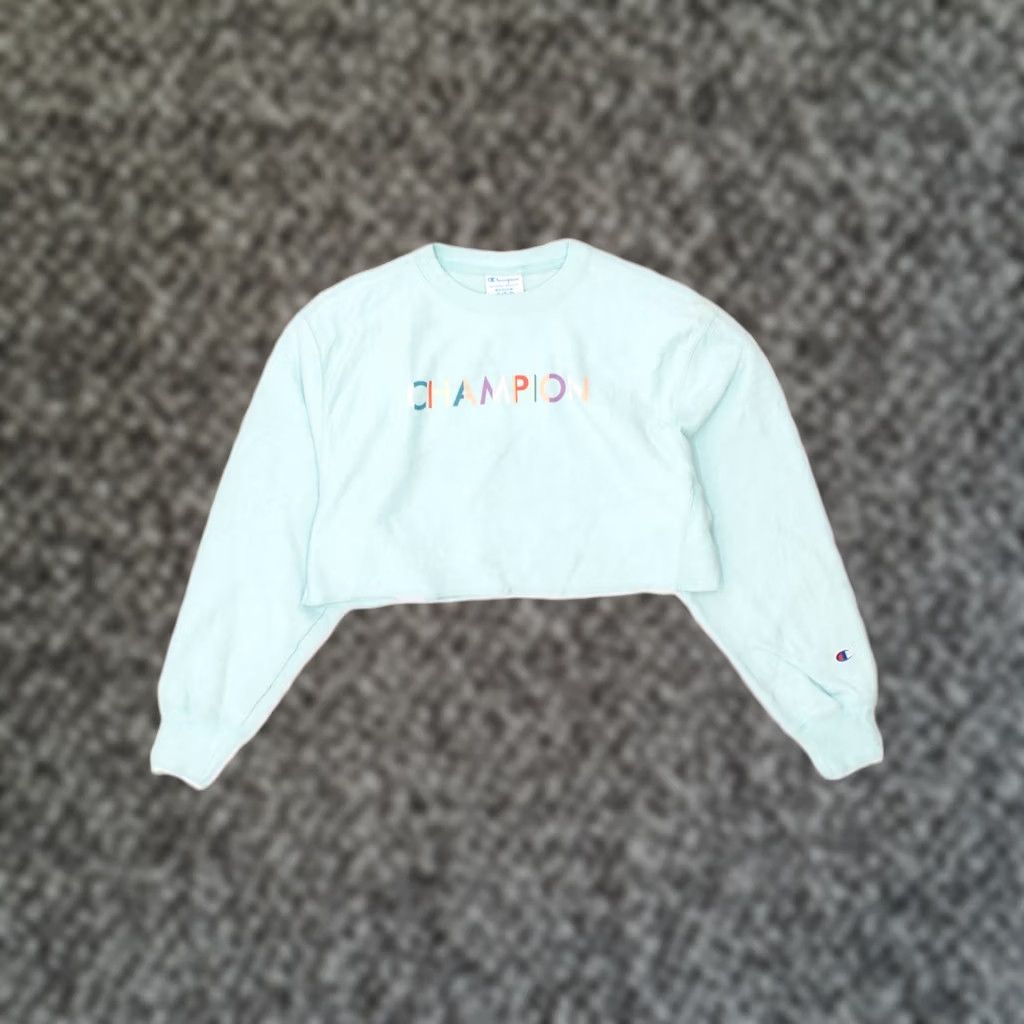Champion CHAMPION Womens Crop Graphic Sweatshirt Jumper Medium Turquoise UK 12 Size M / US 6-8 / IT 42-44 - 1 Thumbnail