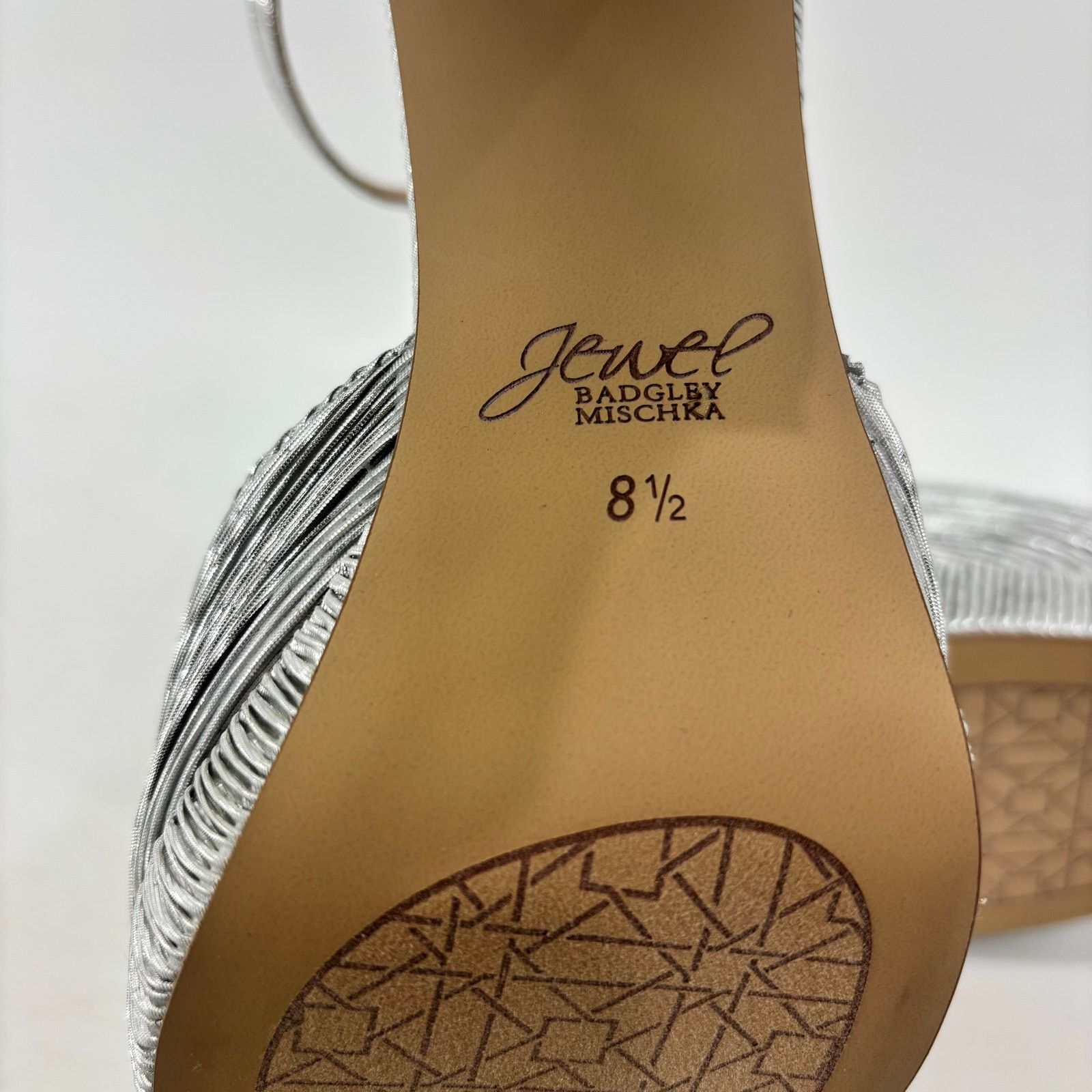 Other Jewel Badgley Mischka Womens 8.5 Silver Stephanie Heel Block Size US 8.5 / IT 38.5 - 4 Thumbnail