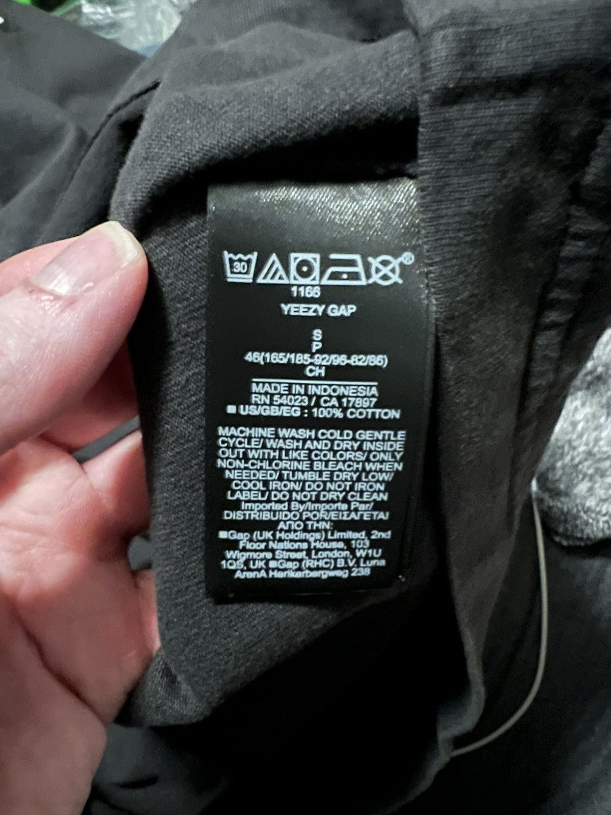 Balenciaga × Gap × Yeezy Yeezy Gap Logo Long Sleeve tee Size US S / EU 44-46 / 1 - 3 Thumbnail