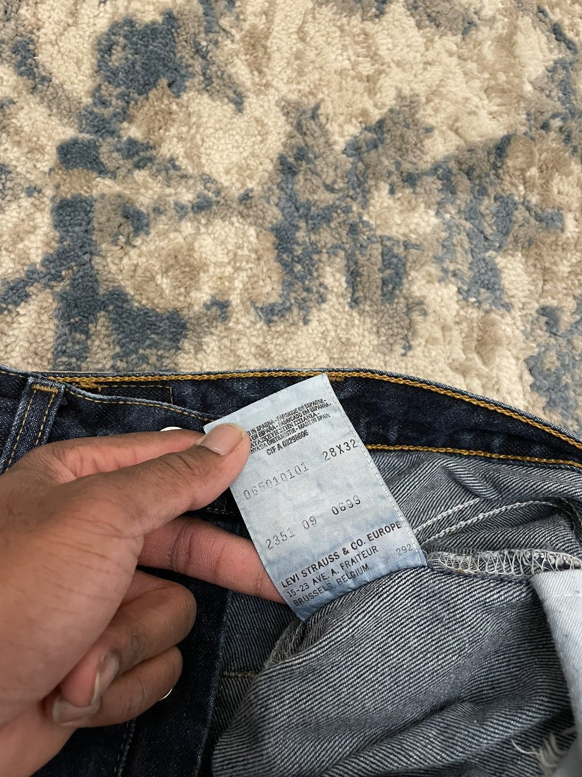Levi's Vintage 90s Levi’s 501 Dark Wash Jeans 28X32 Silvertab Size US 28 / EU 44 - 5 Thumbnail
