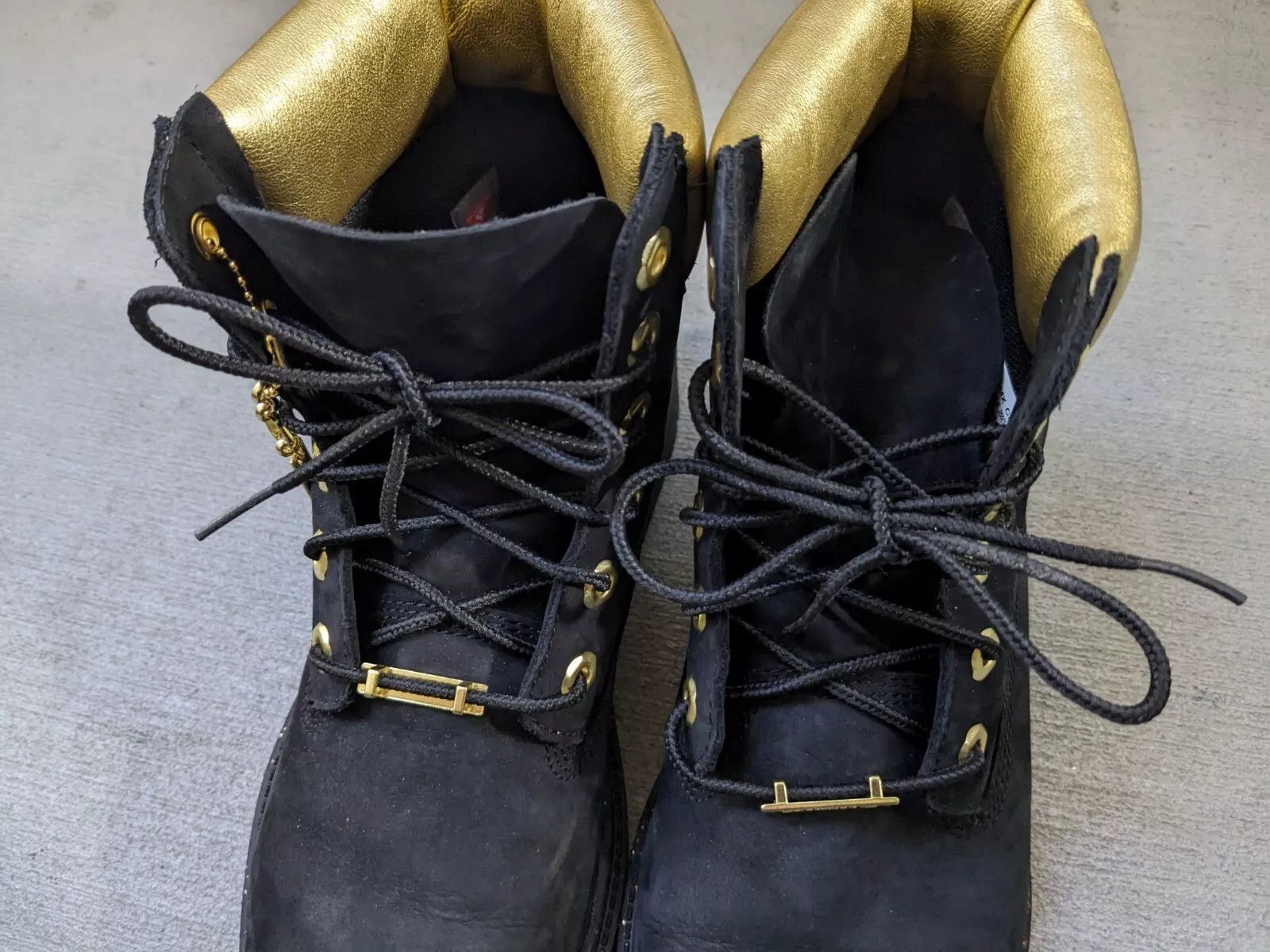 Timberland Women's Timberland Boots Black Suede Gold 8 Leather Rubber Size US 8 / IT 38 - 2 Thumbnail