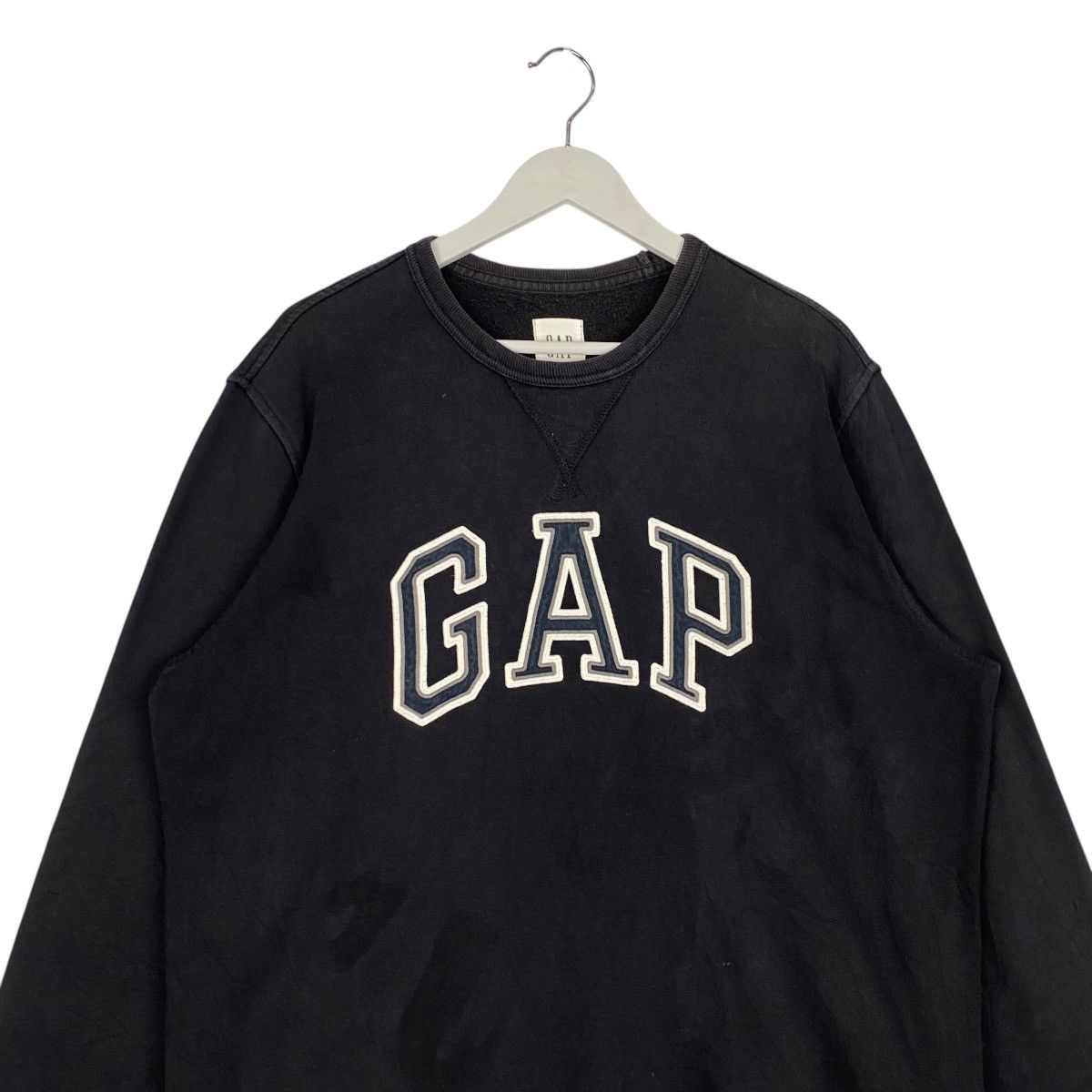 Gap × Vintage Vintage GAP Embroidered Crewneck Sweatshirt Black Size US L / EU 52-54 / 3 - 4 Thumbnail