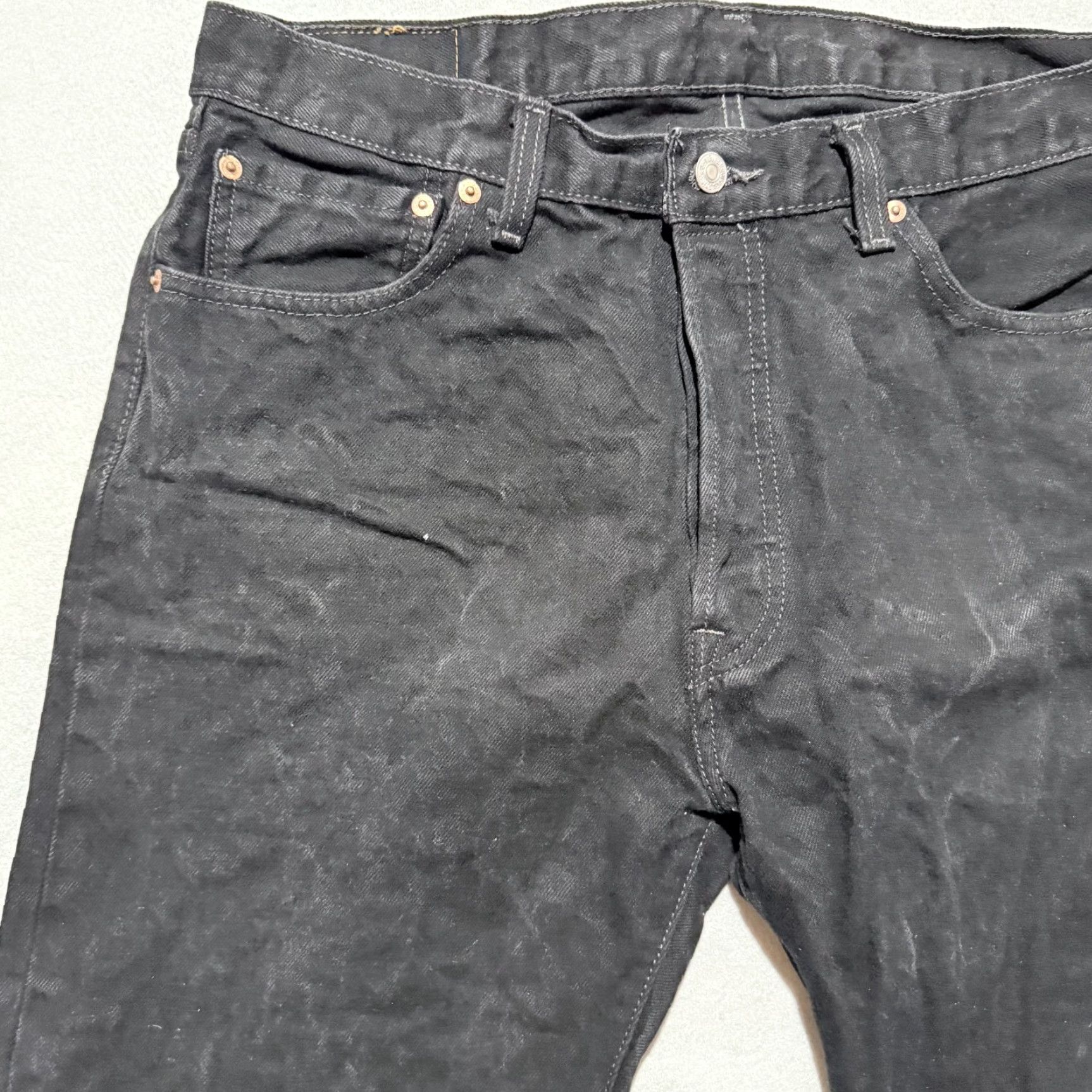Levi's VINTAGE Levi's 501 Original Jeans Mens 36x30 Black Denim Straight Leg Button-Fly Flaws Size US 36 / EU 52 - 4 Thumbnail