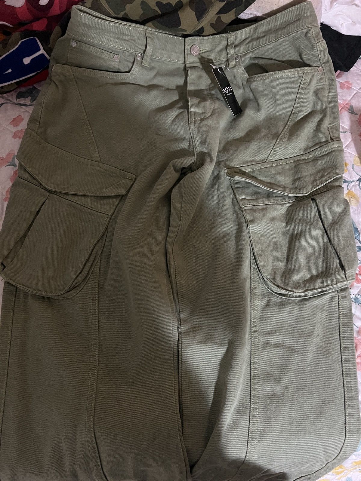 Boohoo BoohooMAN Cargos Size US 36 / EU 52 - 1 Thumbnail