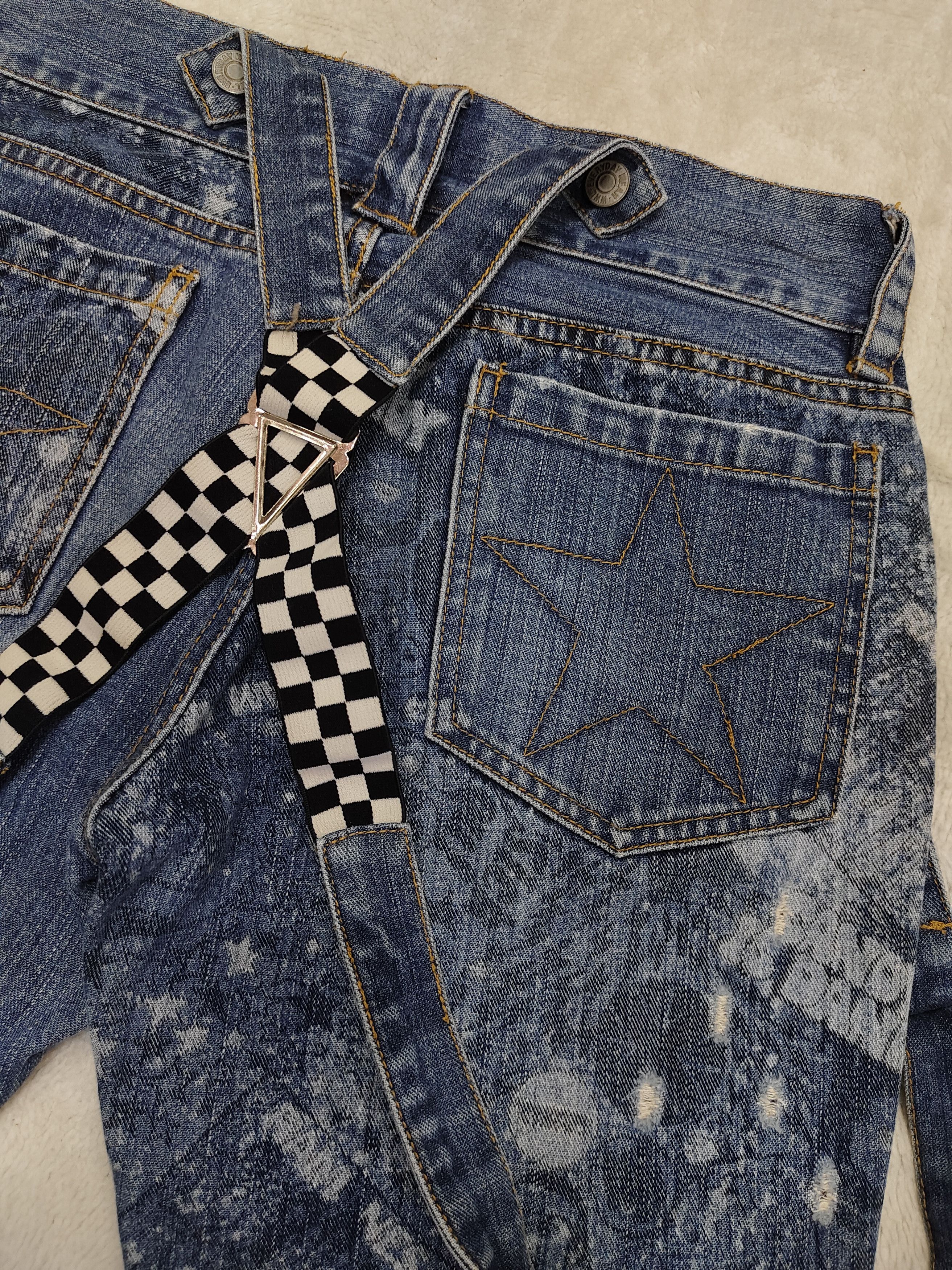 Japanese Brand SICK🇯🇵World Wide Love Art Graphic Distressed Jeans Size 28" / US 6 / IT 42 - 5 Thumbnail