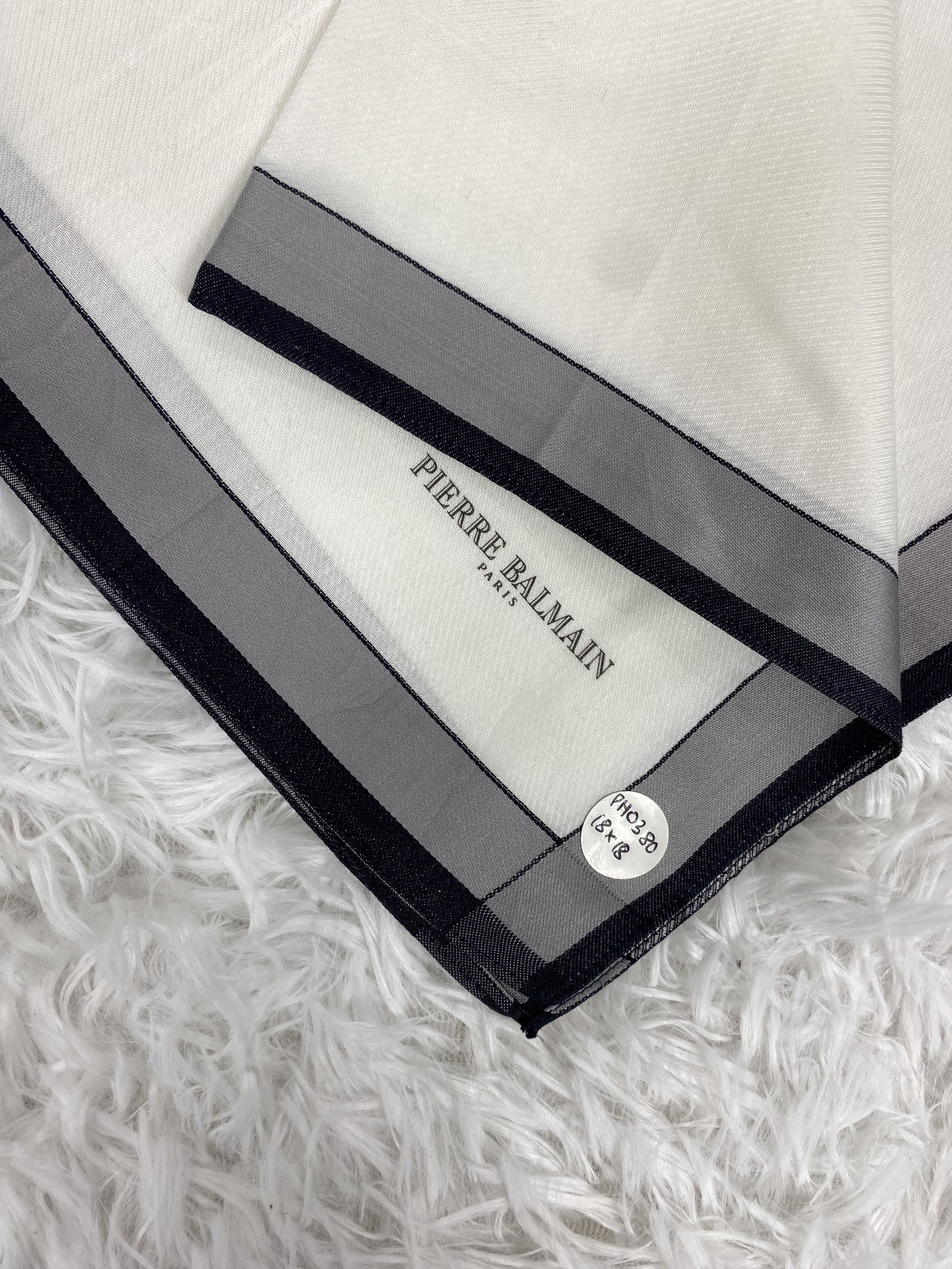 Pierre Balmain Vintage Pierre Balmain Handkerchief Neckerchief PH0380 Size ONE SIZE - 2 Thumbnail
