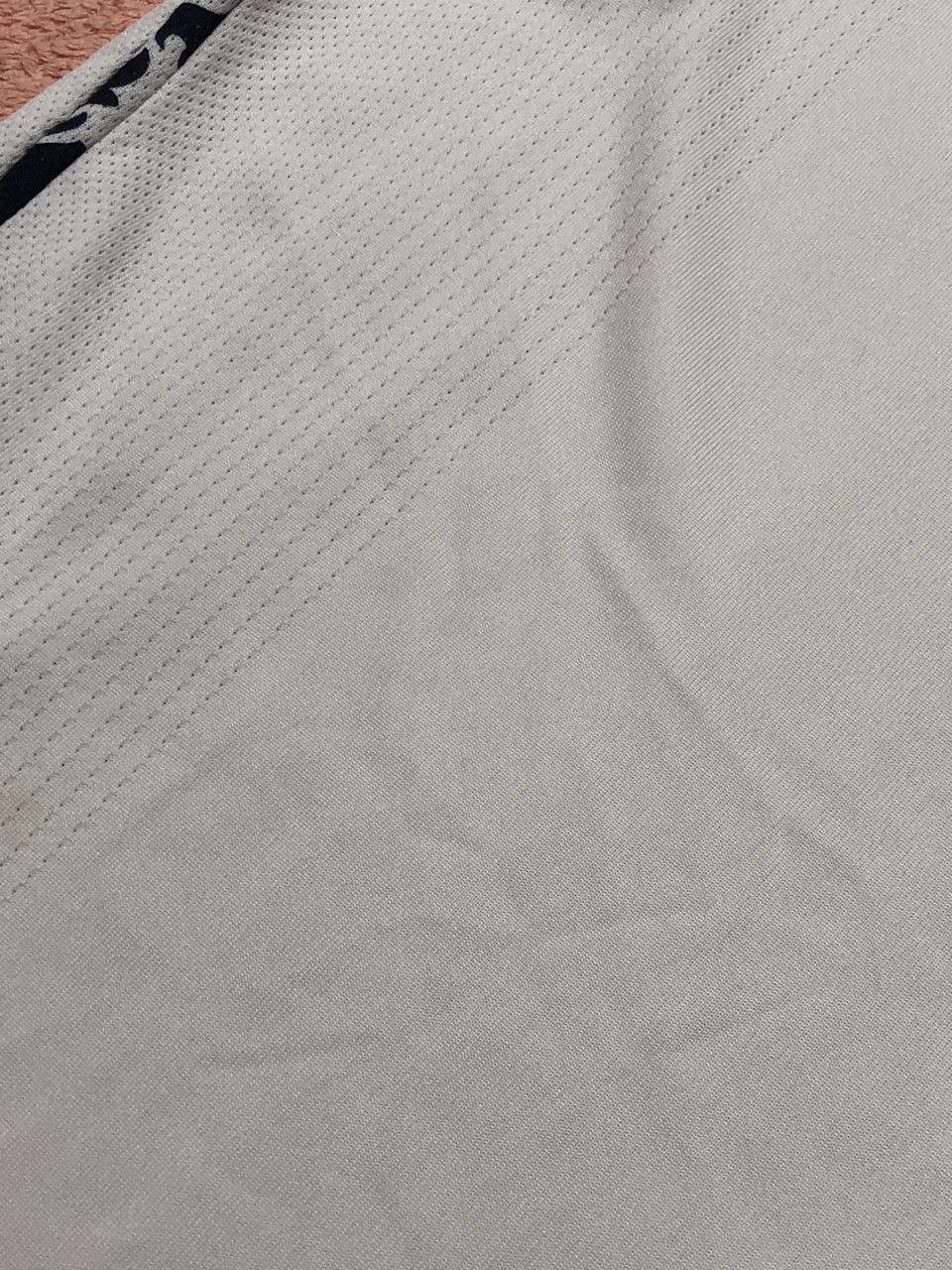 Umbro Umbro Streetwear T-Shirt Y2K Vintage Size US M / EU 48-50 / 2 - 14 Thumbnail