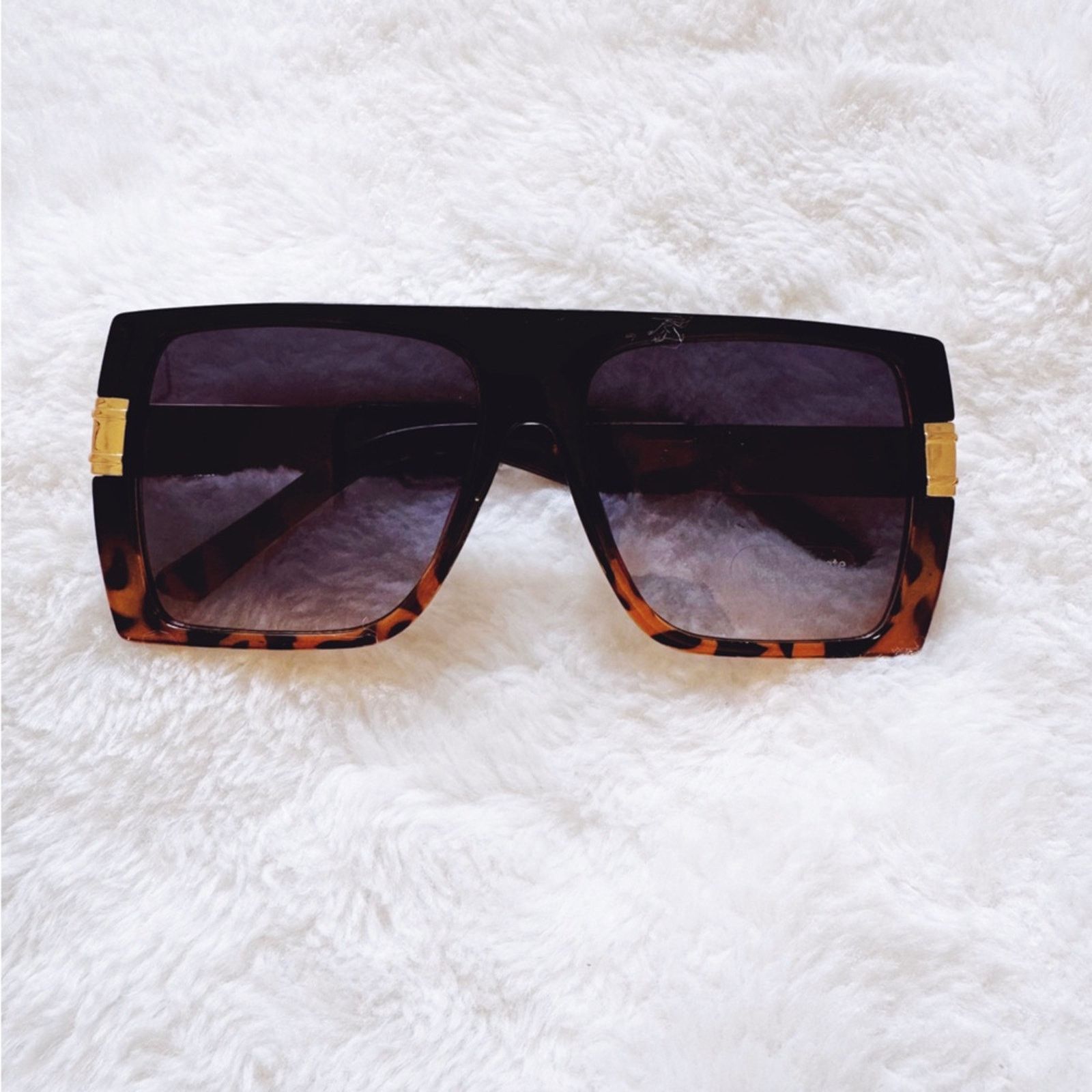 Other Inez Tortoise Brown Oversized Square Sunglasses Size ONE SIZE - 1 Thumbnail
