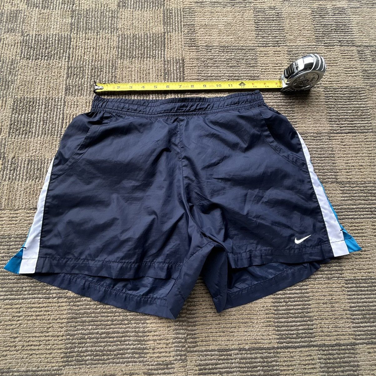 Nike Nike Vtg Y2K Windbreaker Nylon Embroidered Swoosh Shorts Size 30" / US 8 / IT 44 - 5 Thumbnail