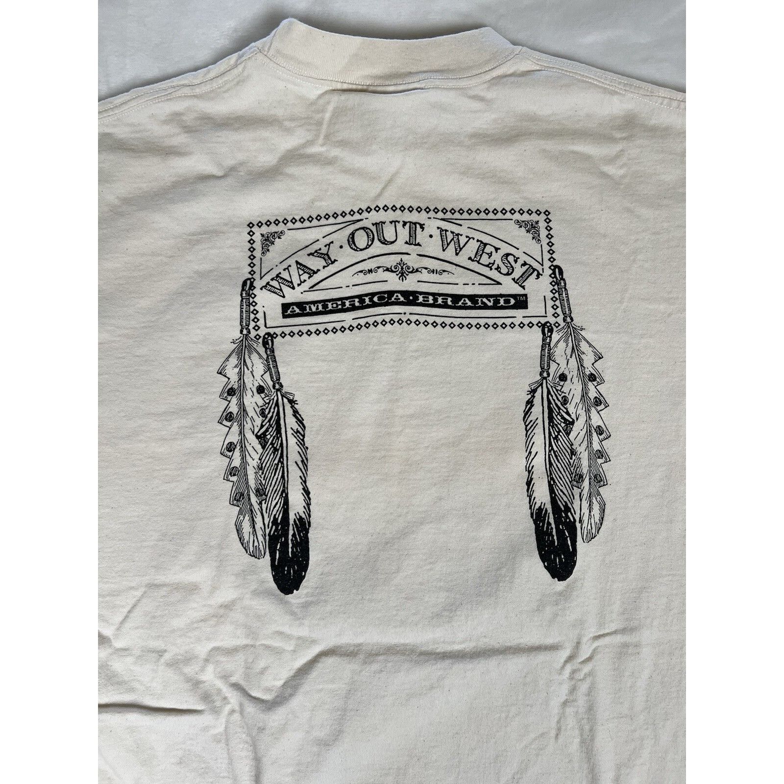 Vintage Vintage Way Out West American Brand T-Shirt WOW Native Ameri Size US XXL / EU 58 / 5 - 8 Thumbnail