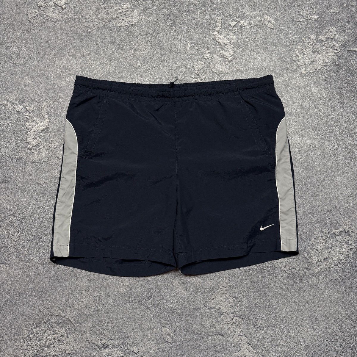 Nike × Vintage Nike vintage shorts 90s 00s y2k hype Size US 36 / EU 52 - 1 Thumbnail