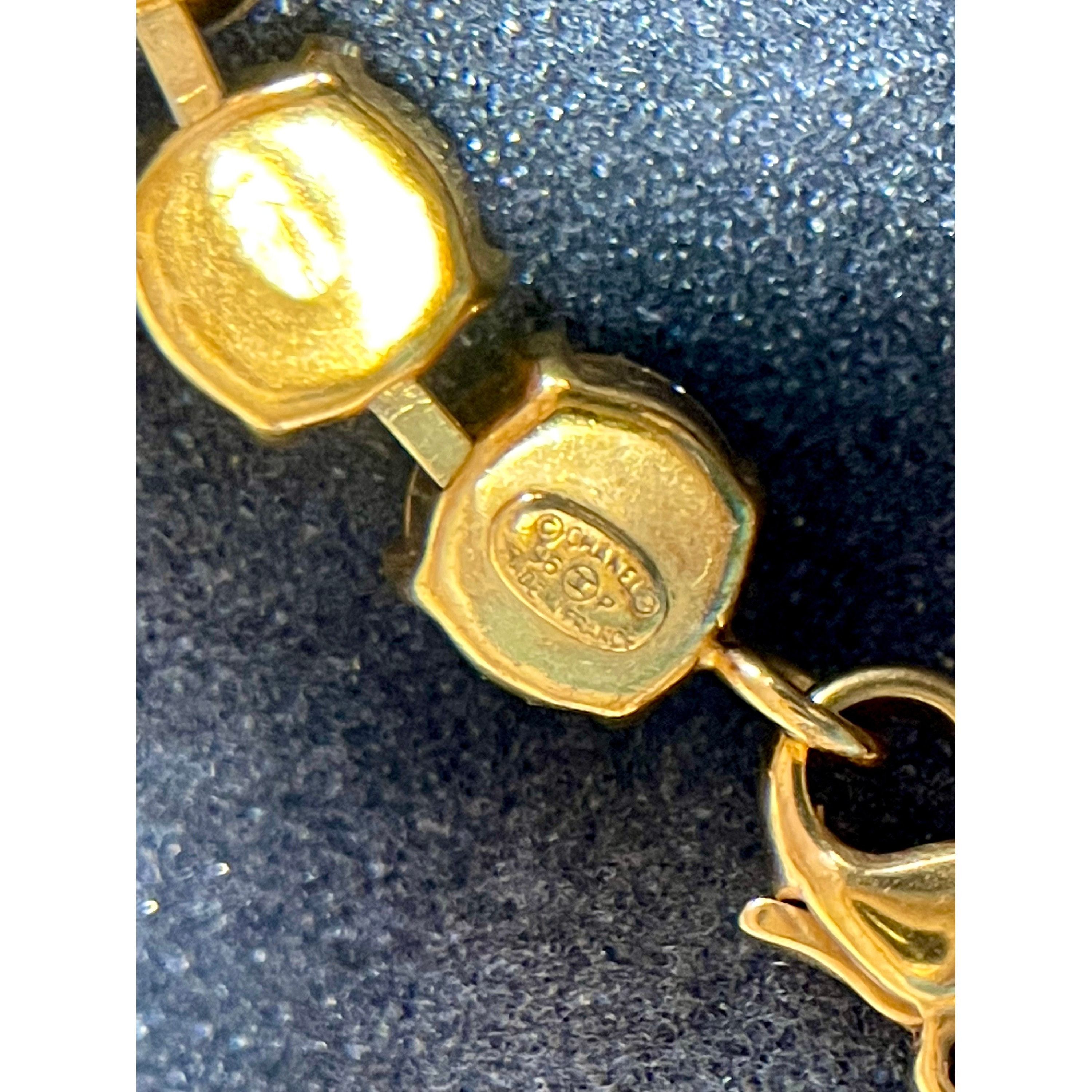Chanel Vintage Chanel bracelet with crystal and CC charms. Size ONE SIZE - 9 Thumbnail