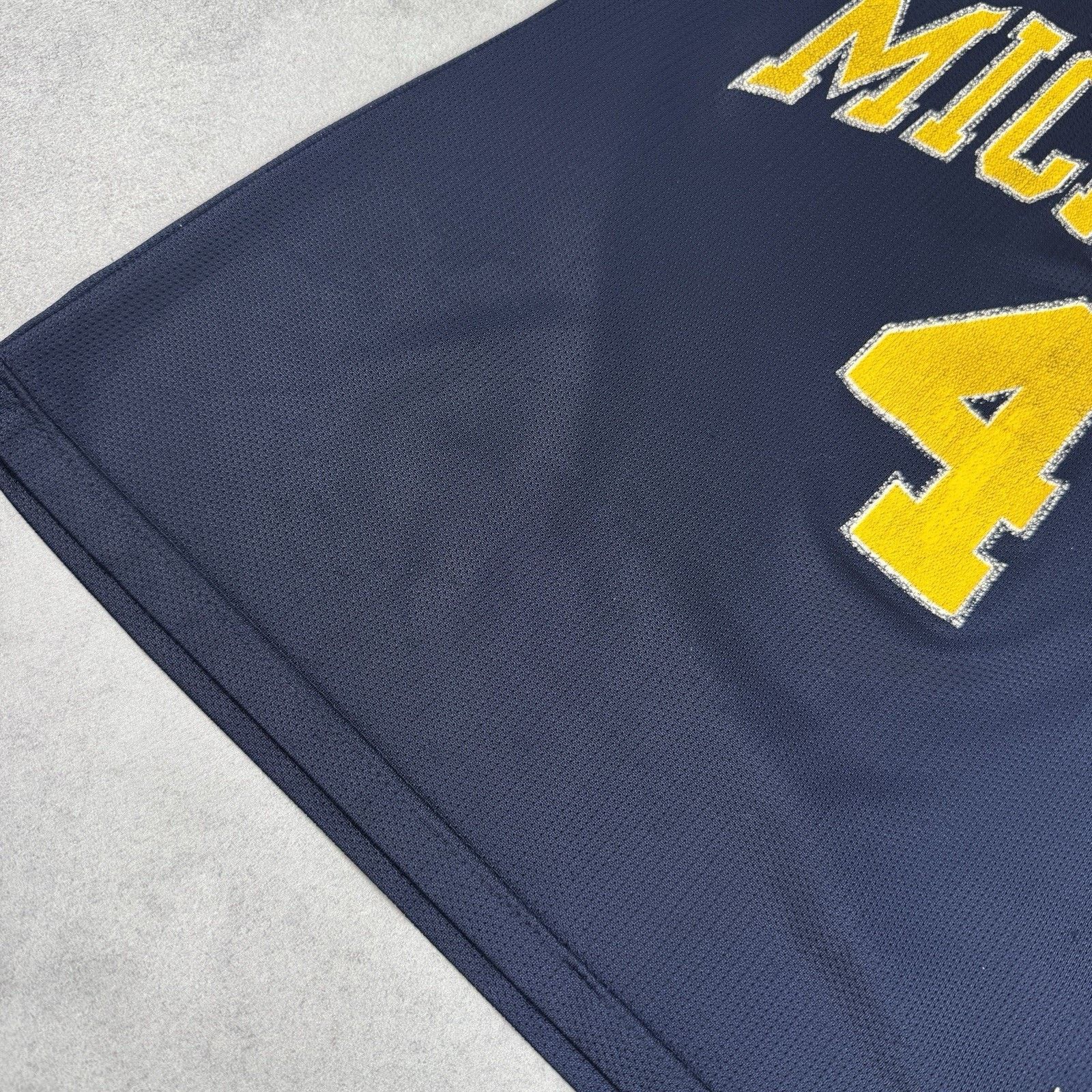Champion Chris Webber University of Michigan Champion Basketball Size US S / EU 44-46 / 1 - 14 Thumbnail