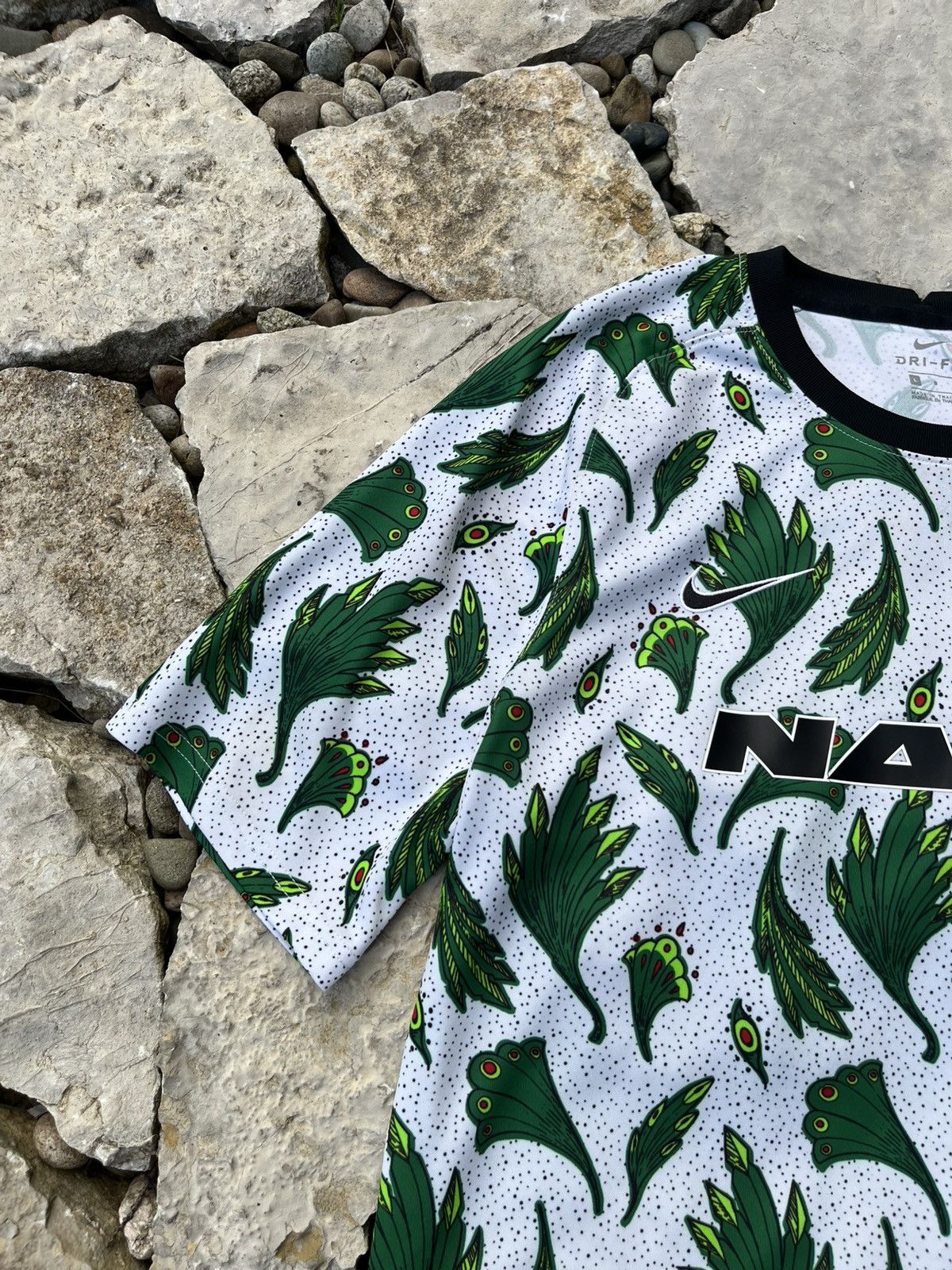 Nike Nike pre match Nigeria national team 2020 patterned jersey Size US L / EU 52-54 / 3 - 5 Thumbnail