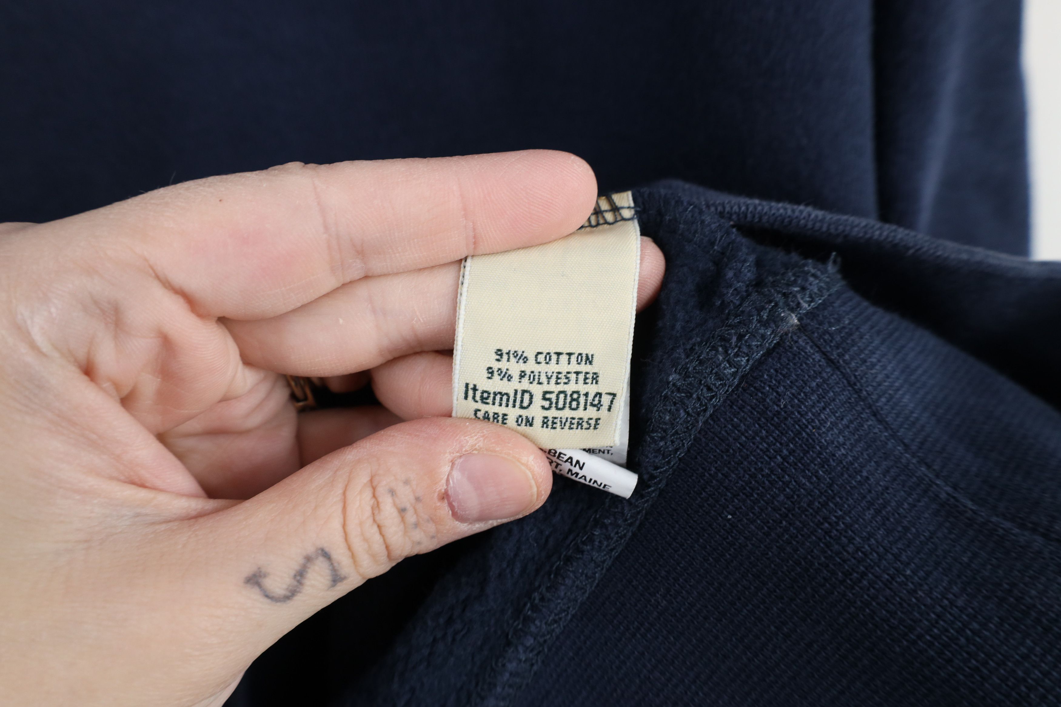 L.L. Bean × Vintage Vintage LL Bean Spell Out Crewneck Sweatshirt Navy Blue Size US L / EU 52-54 / 3 - 9 Thumbnail