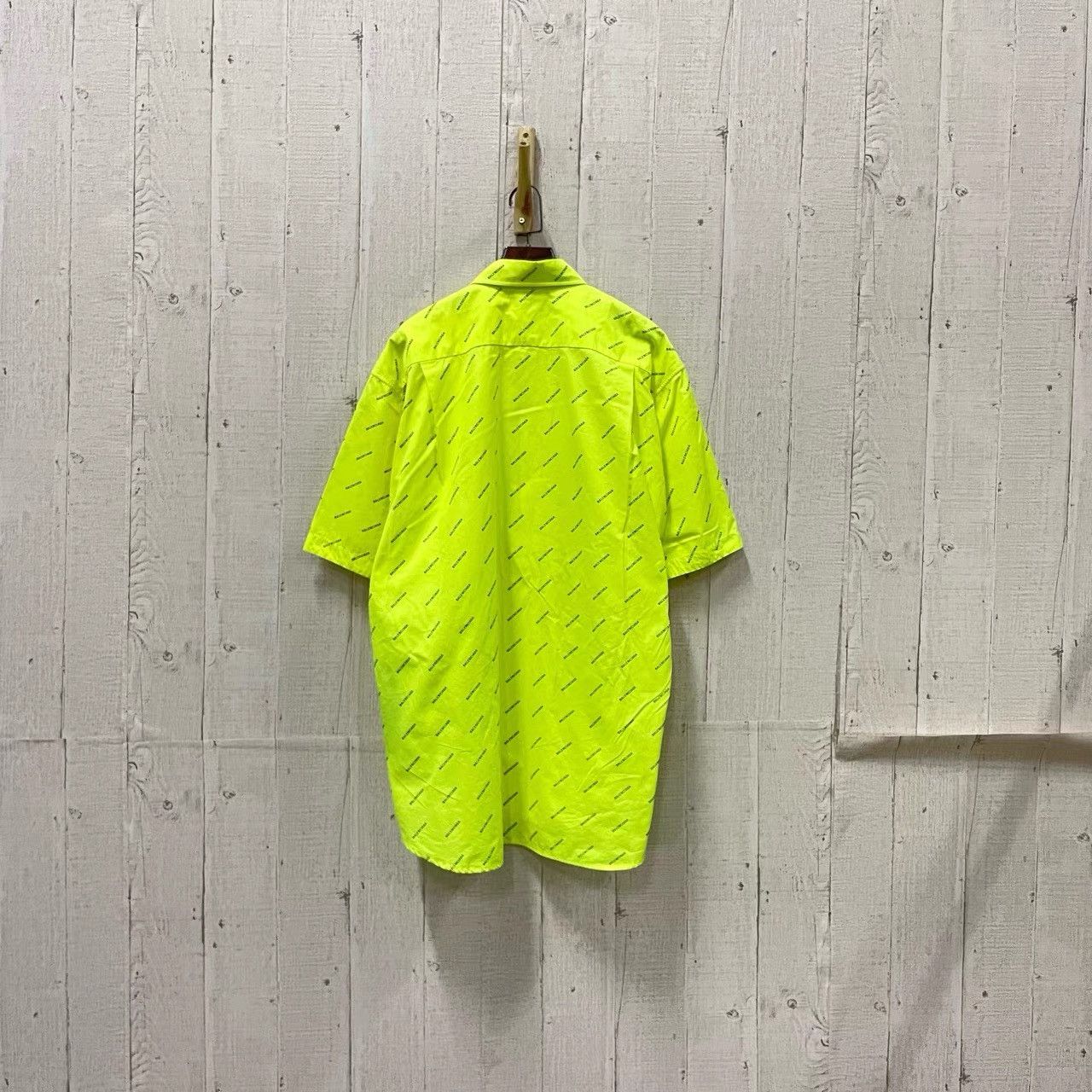 Balenciaga Balenciaga Barrage Logo Short Sleeve Shirt K28 Size US L / EU 52-54 / 3 - 2 Thumbnail