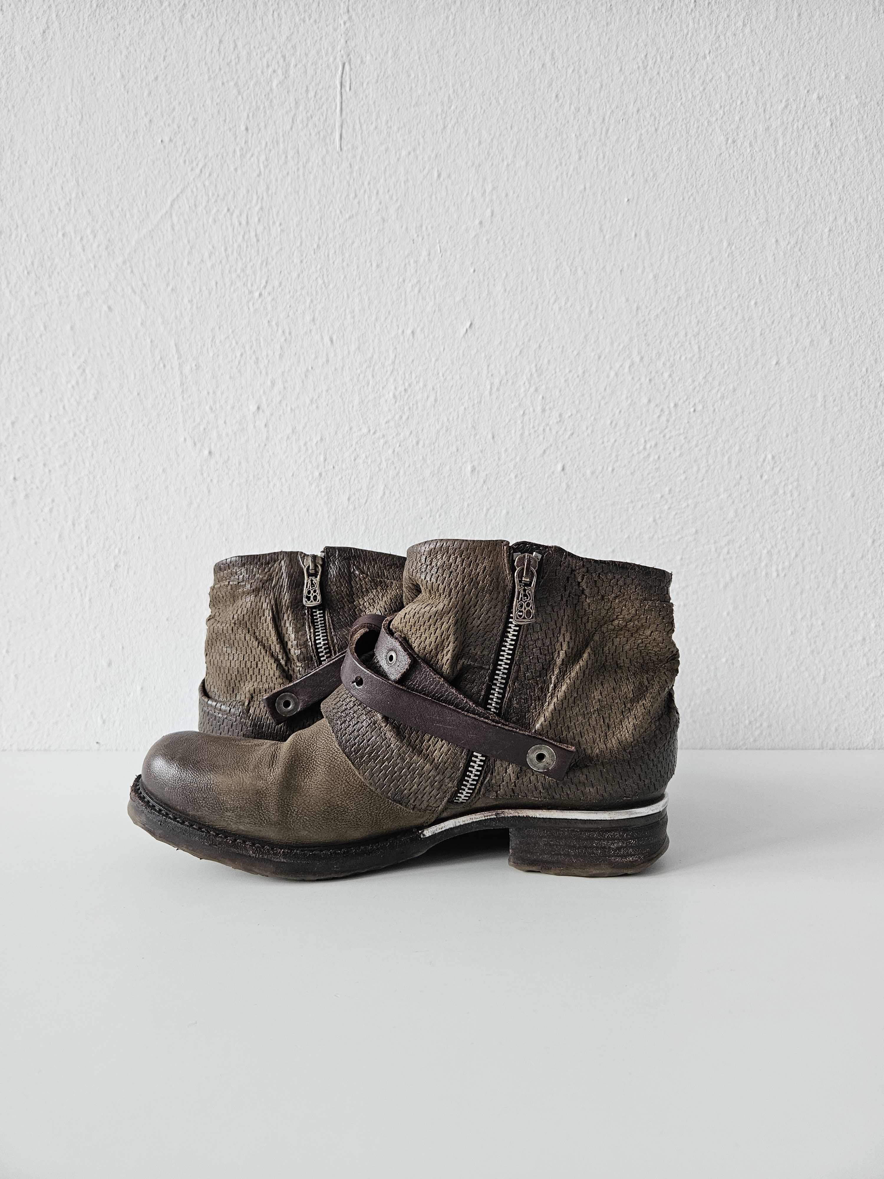 A.S.98 Archive AS98 olive leather bondage side zip ankle boots Size US 10 / IT 40 - 10 Thumbnail