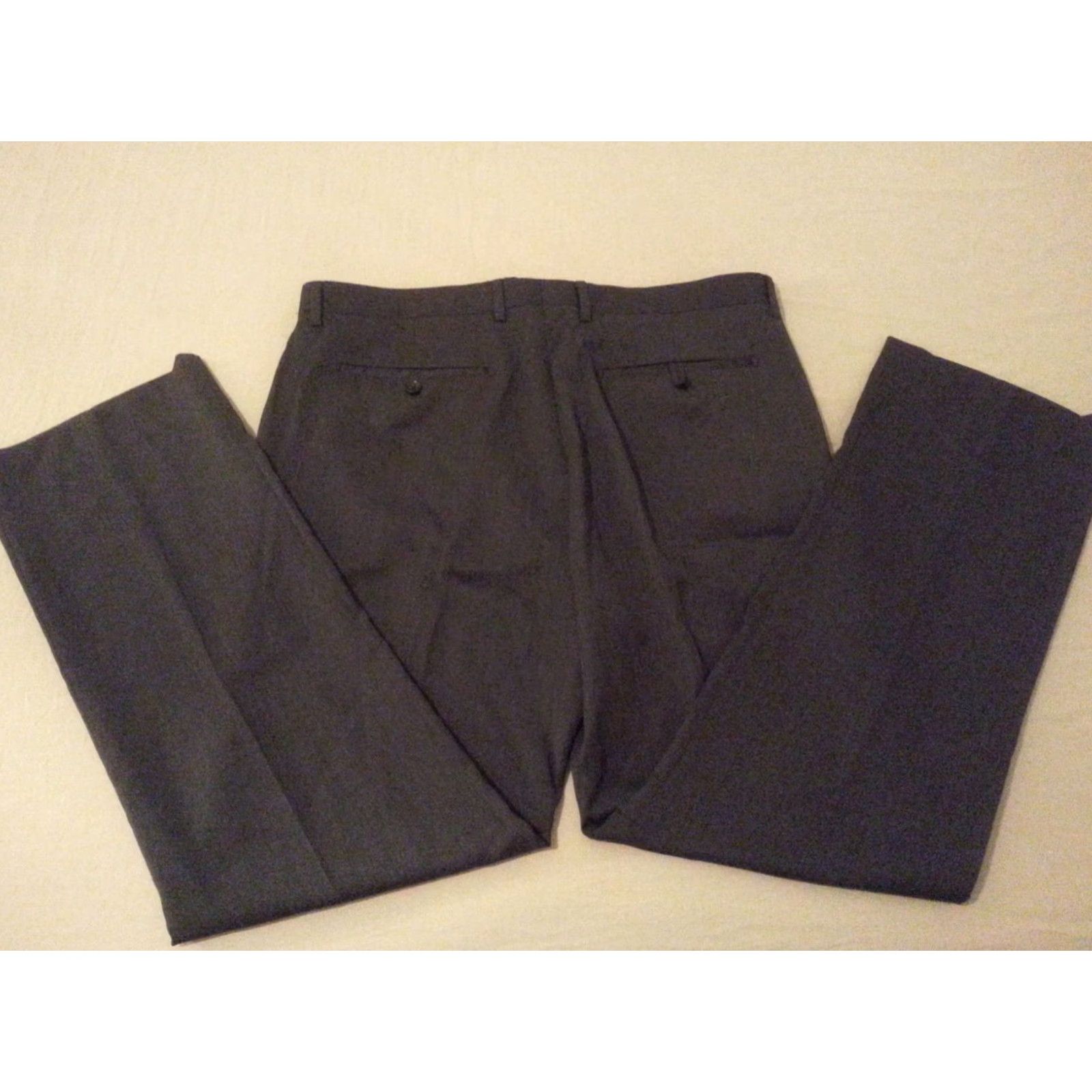 Banana Republic Banana Republic Dress Pants Wool Gray 36x34 36x32 Mens Regular Inseam 34 Slacks Chino Trouser Pants Size 34 Gray Mens Size US 34 / EU 50 - 2 Thumbnail