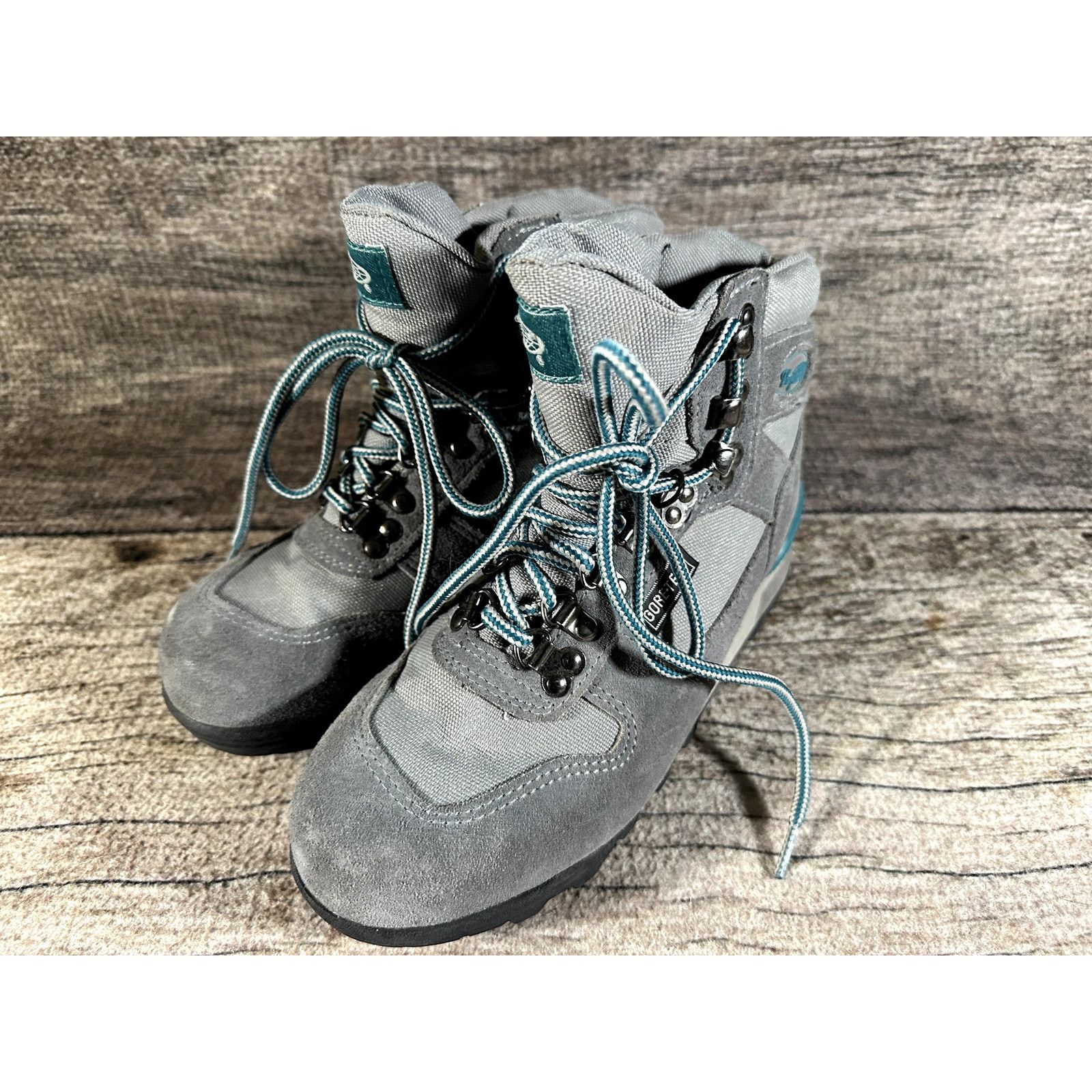 Vasque Vasque Clarion GoreTex Hiking Suede Boots 7567-1 Womens 8.5 Size US 8.5 / IT 38.5 - 1 Thumbnail