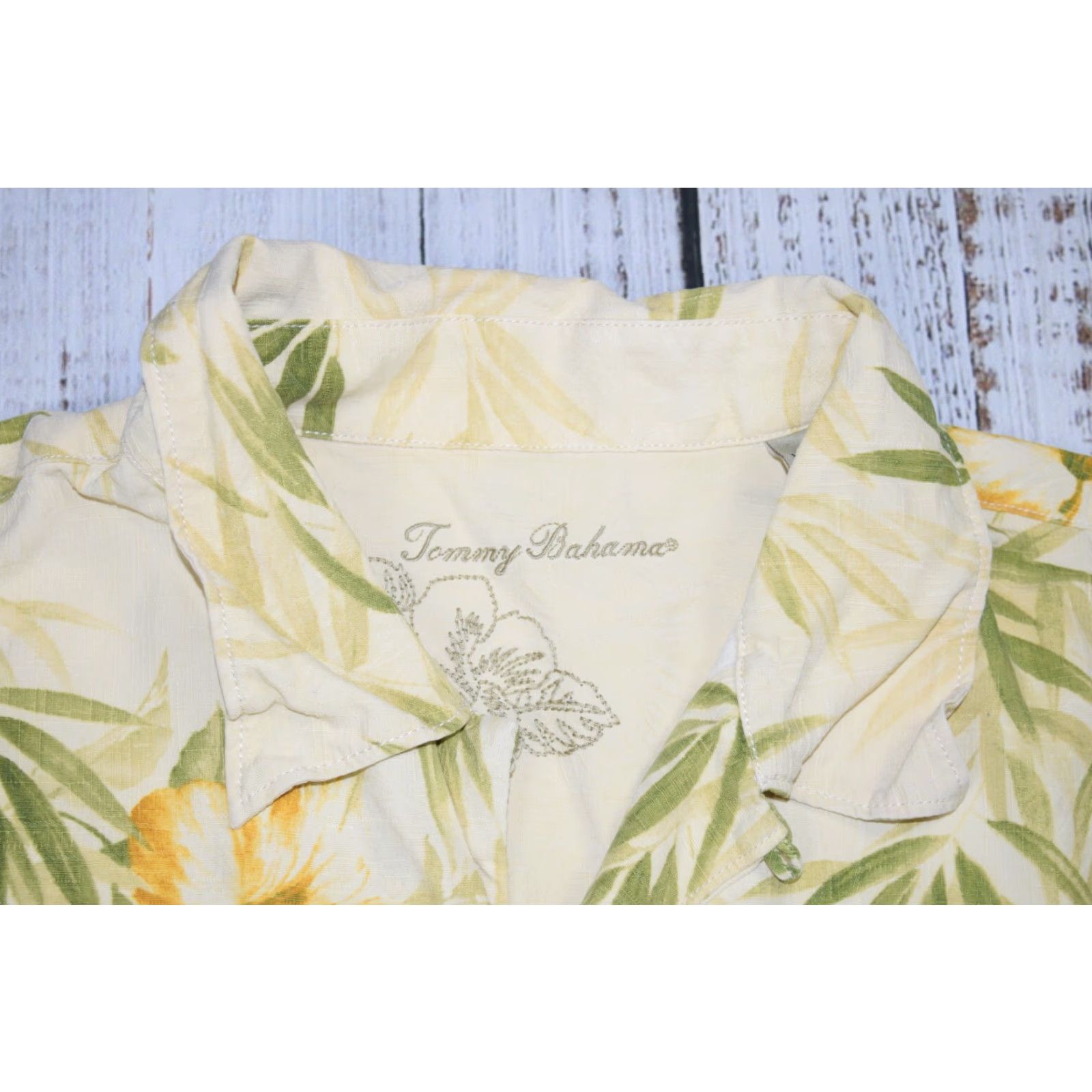 Tommy Bahama TOMMY BAHAMA HAWAIIAN SHIRT MENS XL YELLOW TROPICAL SEA SHELLS 100% SILK SHORT SLEEVE Size US XL / EU 56 / 4 - 2 Thumbnail