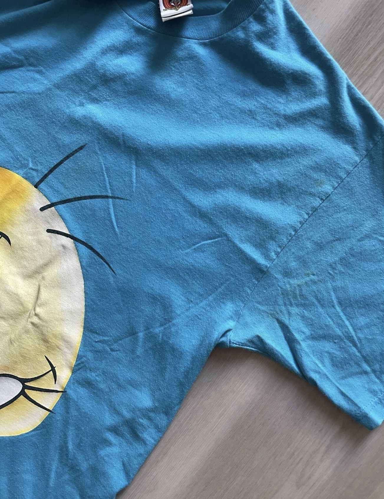 Vintage Vintage 90s Looney Tunes Big Face Tweety Shirt USA Sz L Size US L / EU 52-54 / 3 - 3 Thumbnail