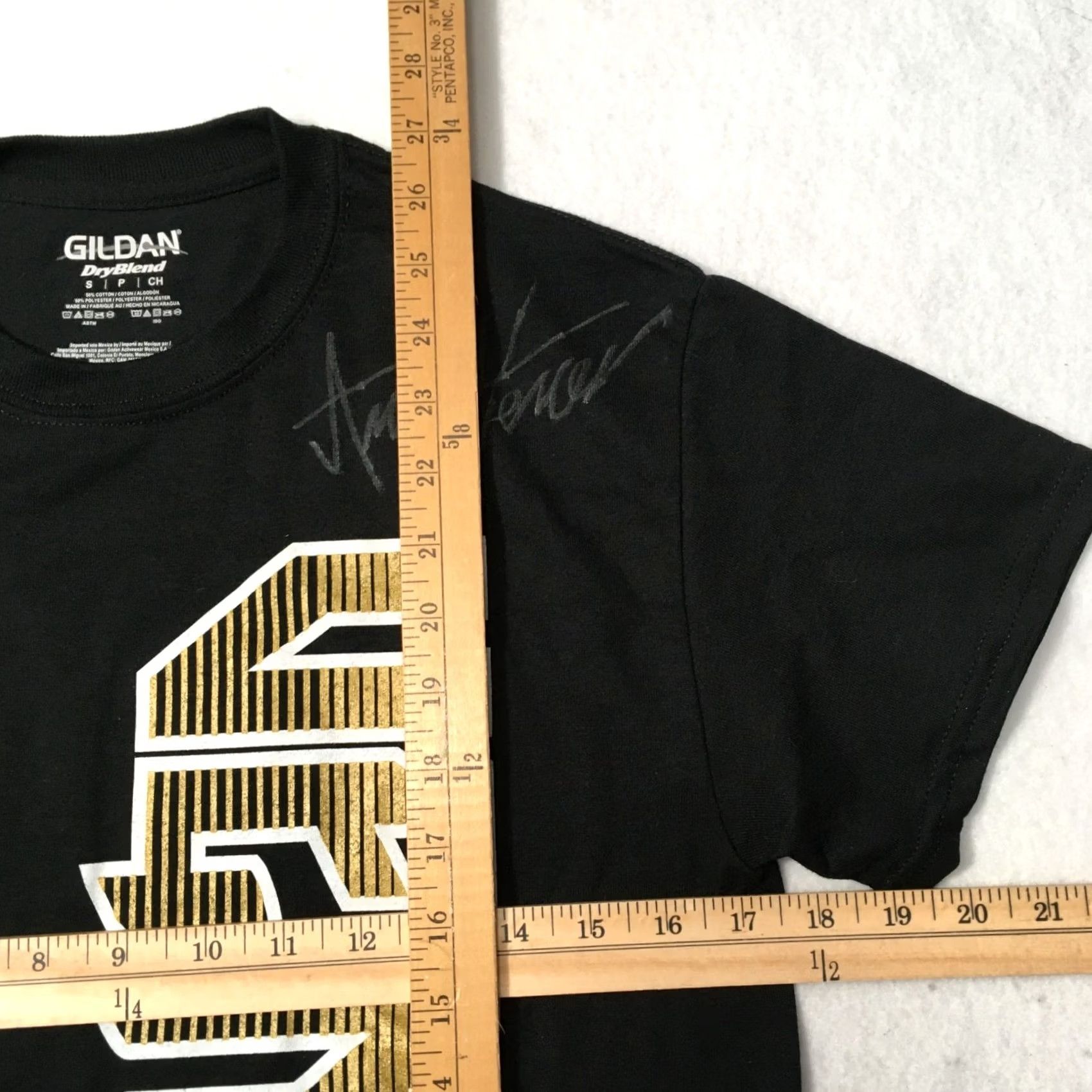 Gildan Gildan champion Shirt black small autographed vences Size US S / EU 44-46 / 1 - 4 Thumbnail