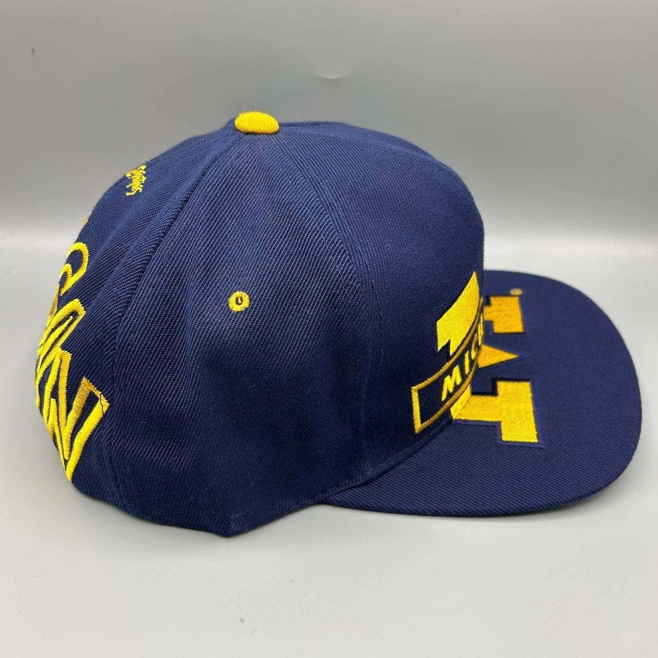 Signatures Vintage Michigan Wolverines Hat Big Logo Blockhead Snap Back Size ONE SIZE - 6 Thumbnail