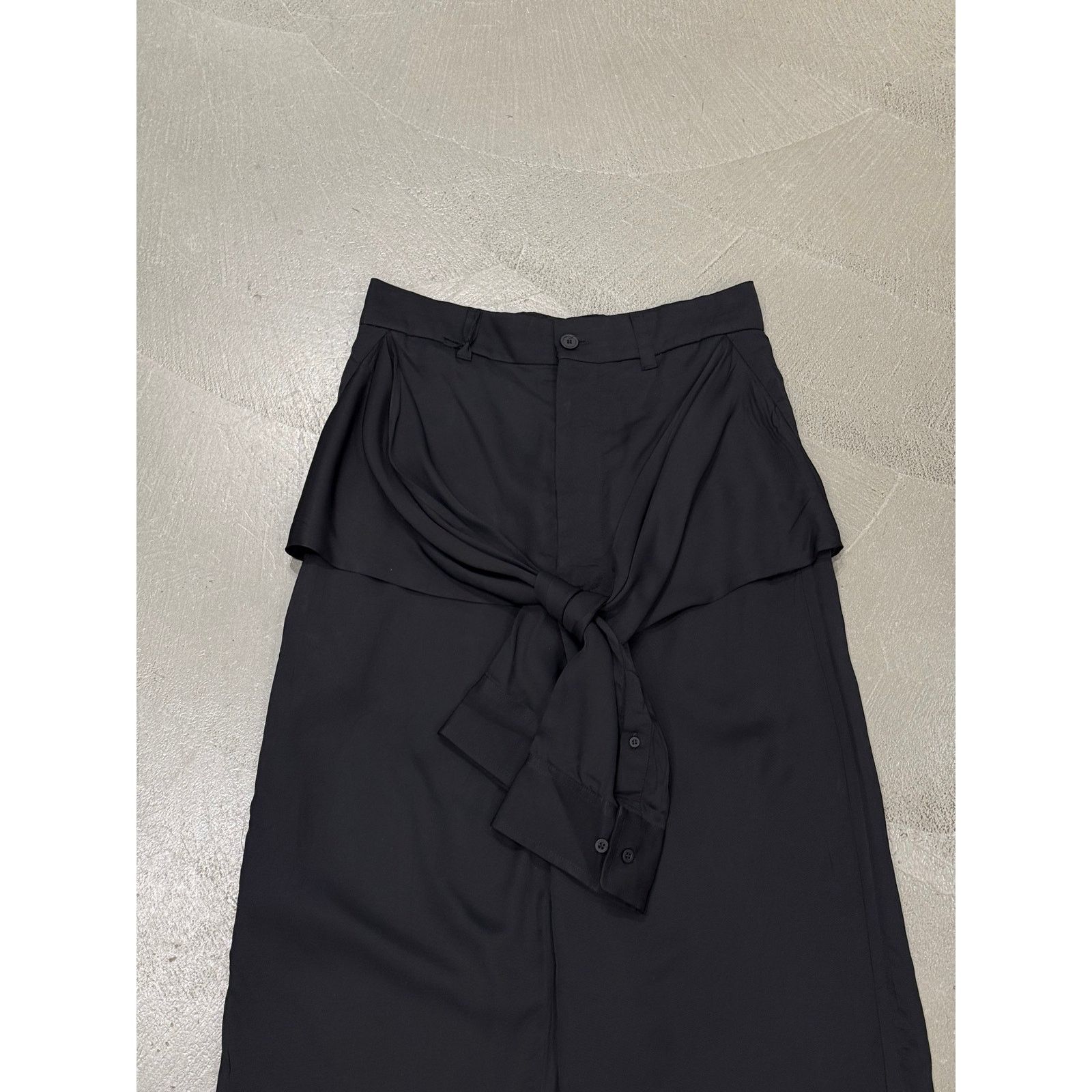 Balenciaga S/S2023 Balenciaga knot-front hybrid shirt wide leg pants Size US 26 / EU 42 - 3 Thumbnail