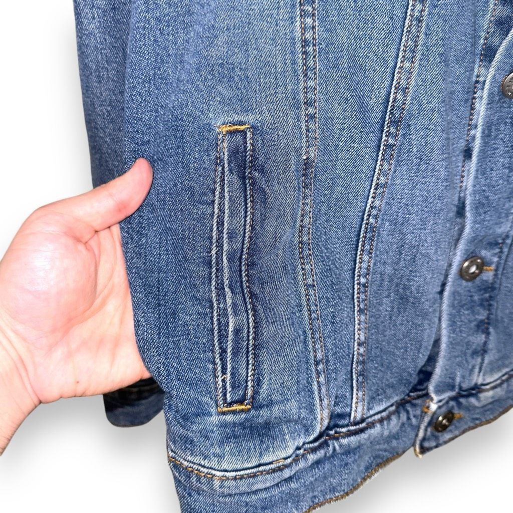 Levi's Levi’s Gold Mid Wash Denim Jean Jacket Size M Size US M / EU 48-50 / 2 - 6 Thumbnail