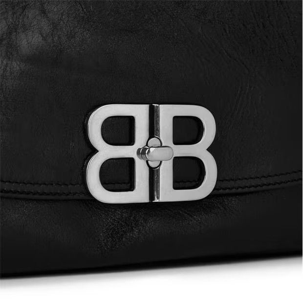 Balenciaga o1g2r1mq0924 Size: OS / Leather Clutch Bag in Black Size ONE SIZE - 3 Thumbnail