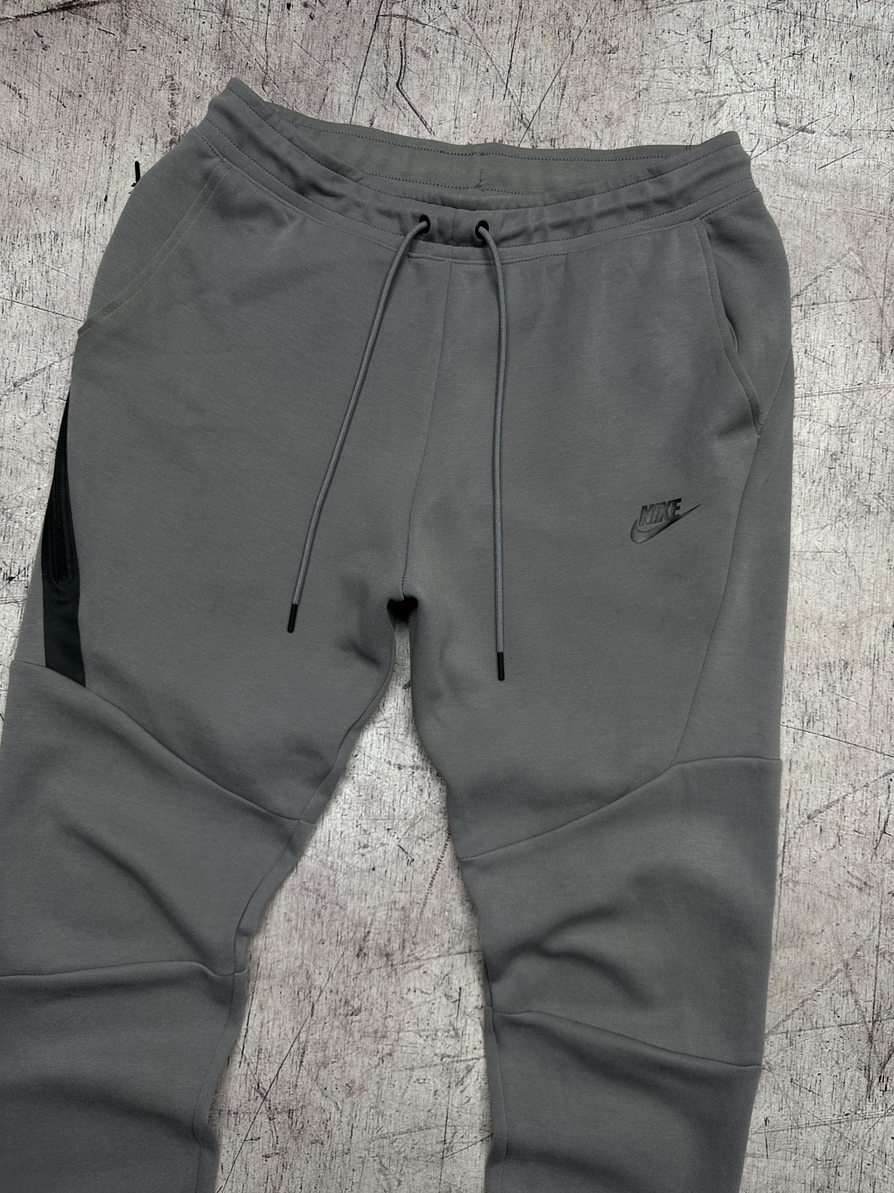 Nike Nike Tech Fleece Mens Sweatpants Pants Size US 32 / EU 48 - 2 Thumbnail