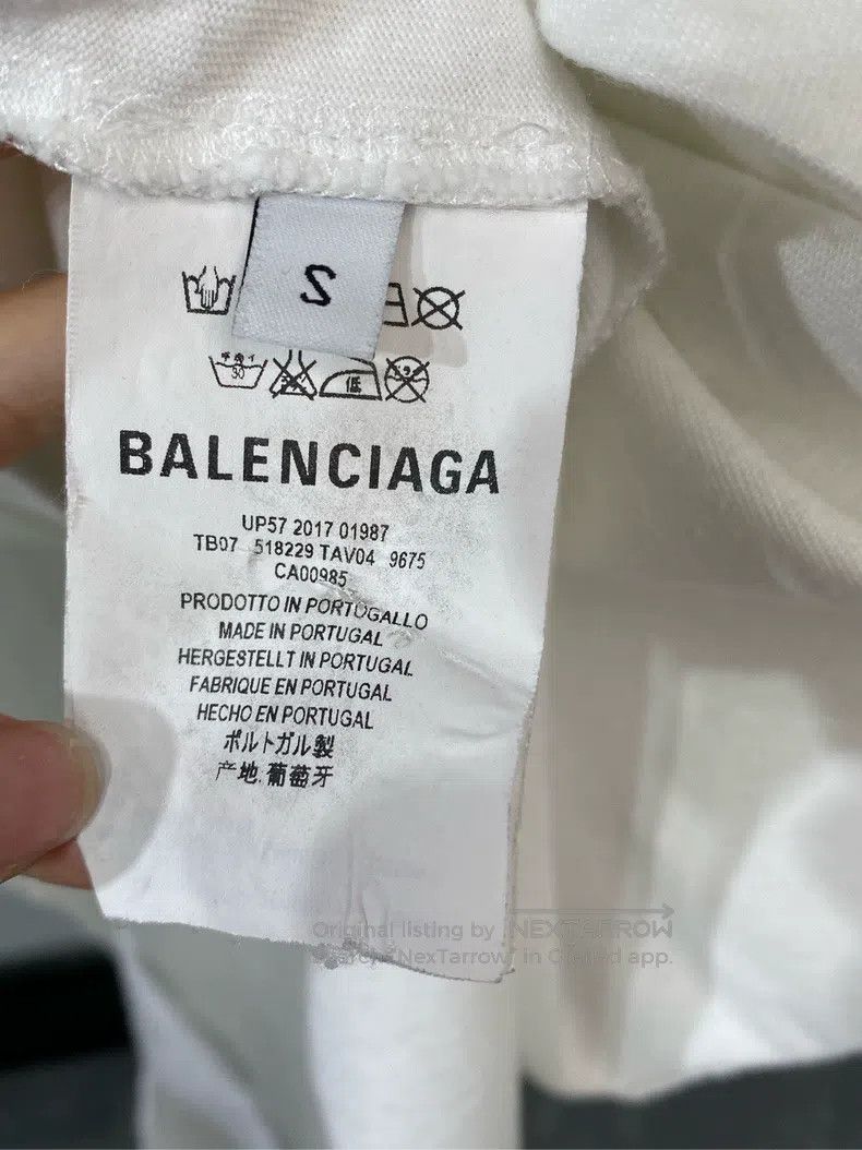 Balenciaga Balenciaga Short-sleeve T-shirt with front and back letter Size US S / EU 44-46 / 1 - 7 Thumbnail