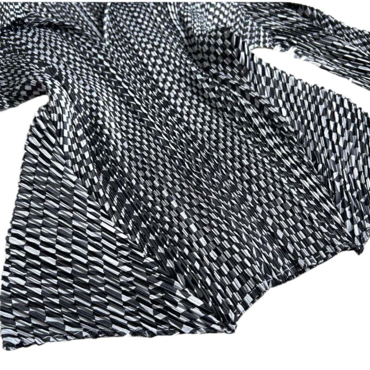 Pleats Please Issey Miyake FREE TARIFF Pleats Please Pleated Tribal Patterned Size M / US 6-8 / IT 42-44 - 5 Thumbnail