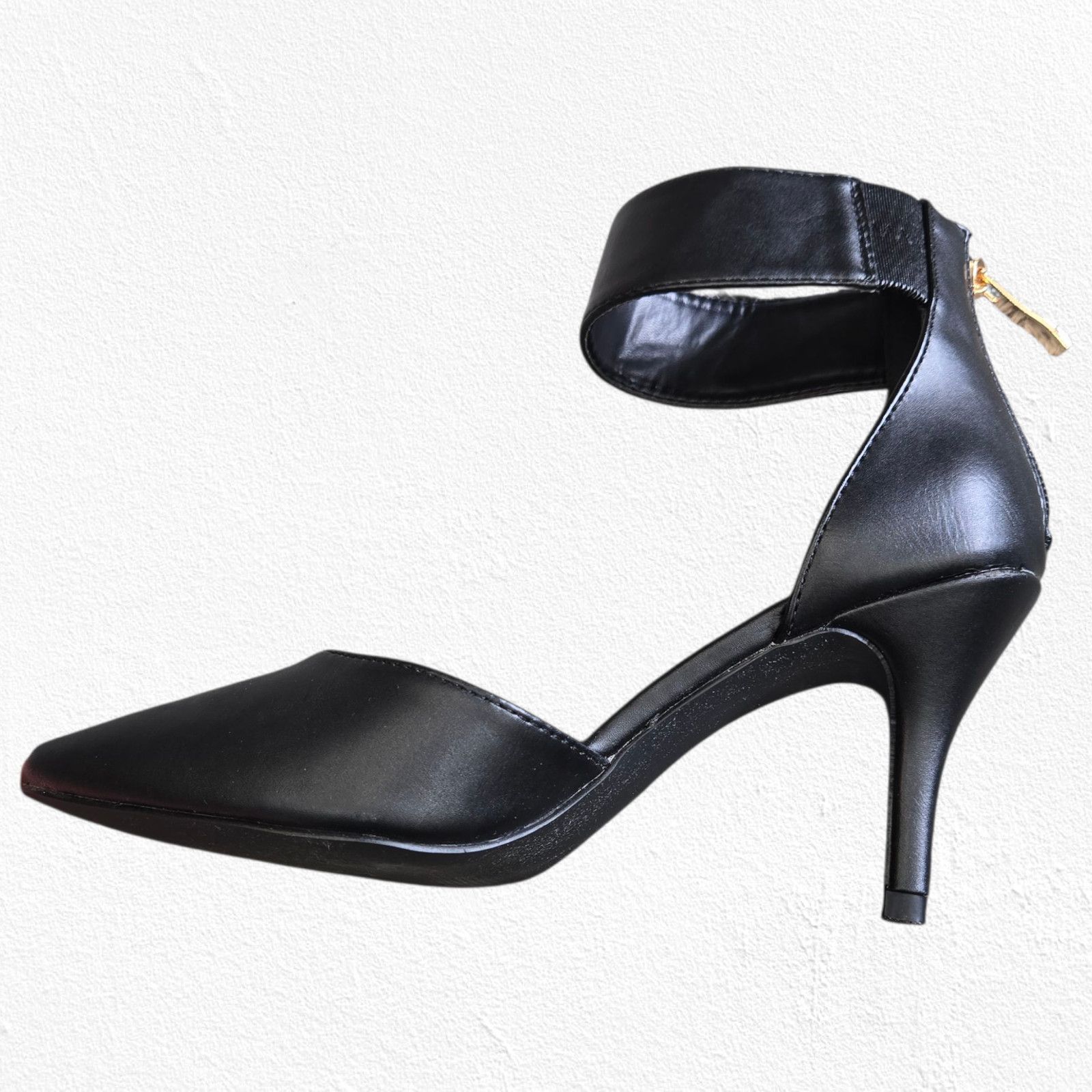 Nicole Miller Nicole Miller Black Pointed Toe Ankle Strap Heels Size 6.5 Size US 6.5 / IT 36.5 - 5 Thumbnail