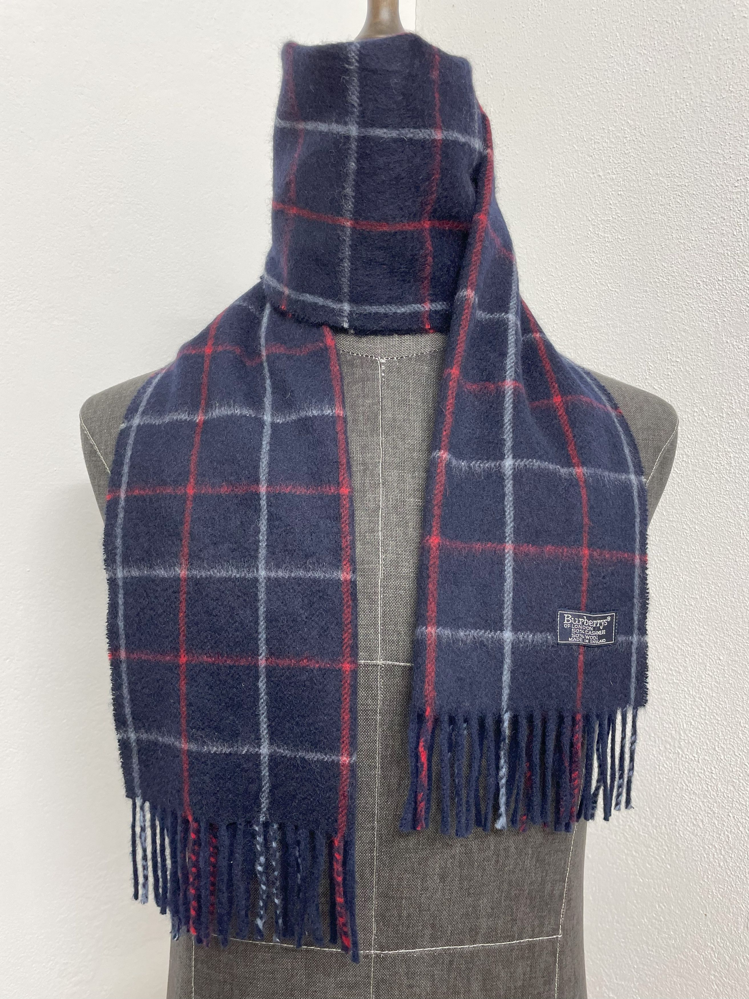 Burberry Burberrys Scarf / Muffler - 6154 Size ONE SIZE - 2 Thumbnail