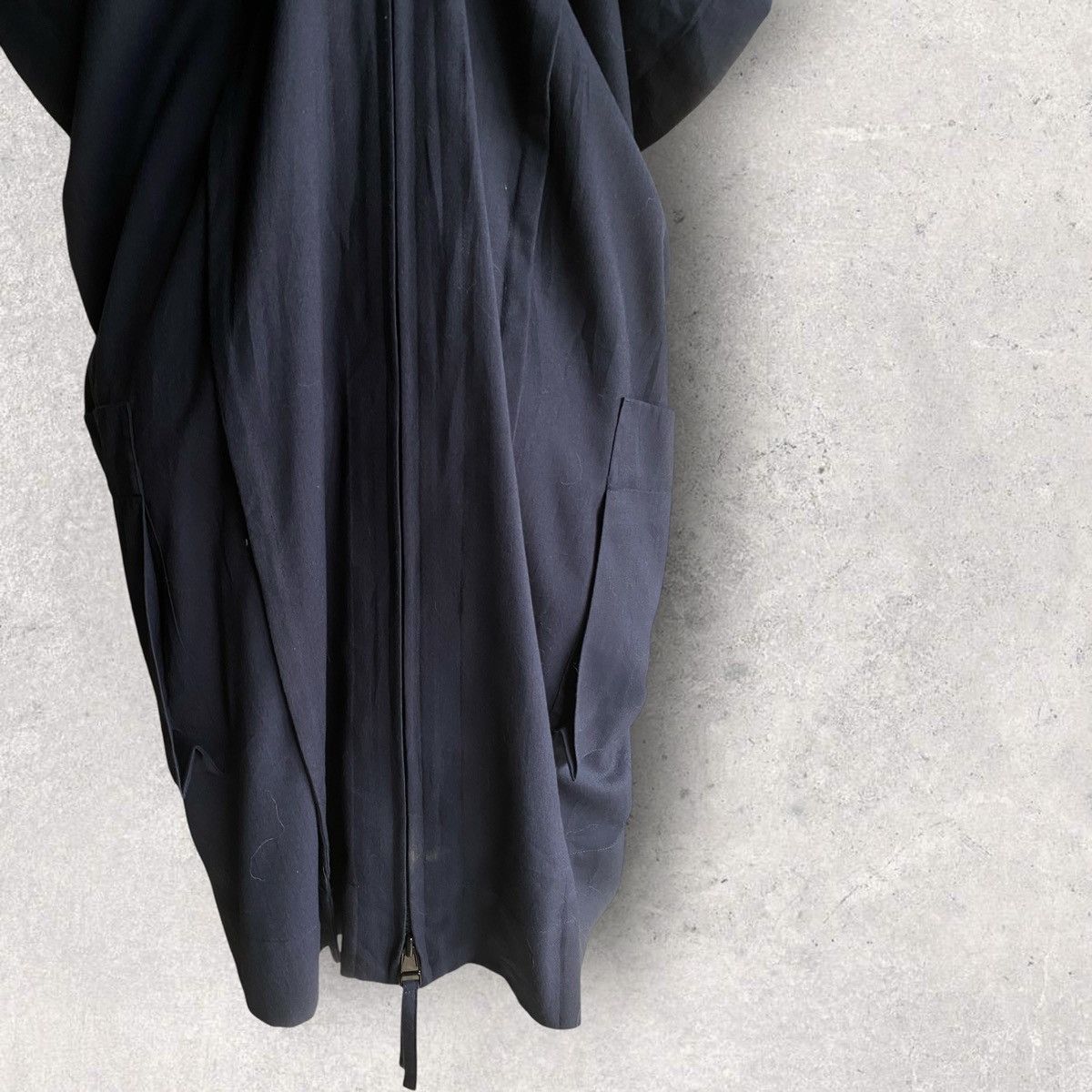 Issey Miyake Issey Miyake V Neck Back Zip Midi Dress Size M / US 6-8 / IT 42-44 - 8 Thumbnail