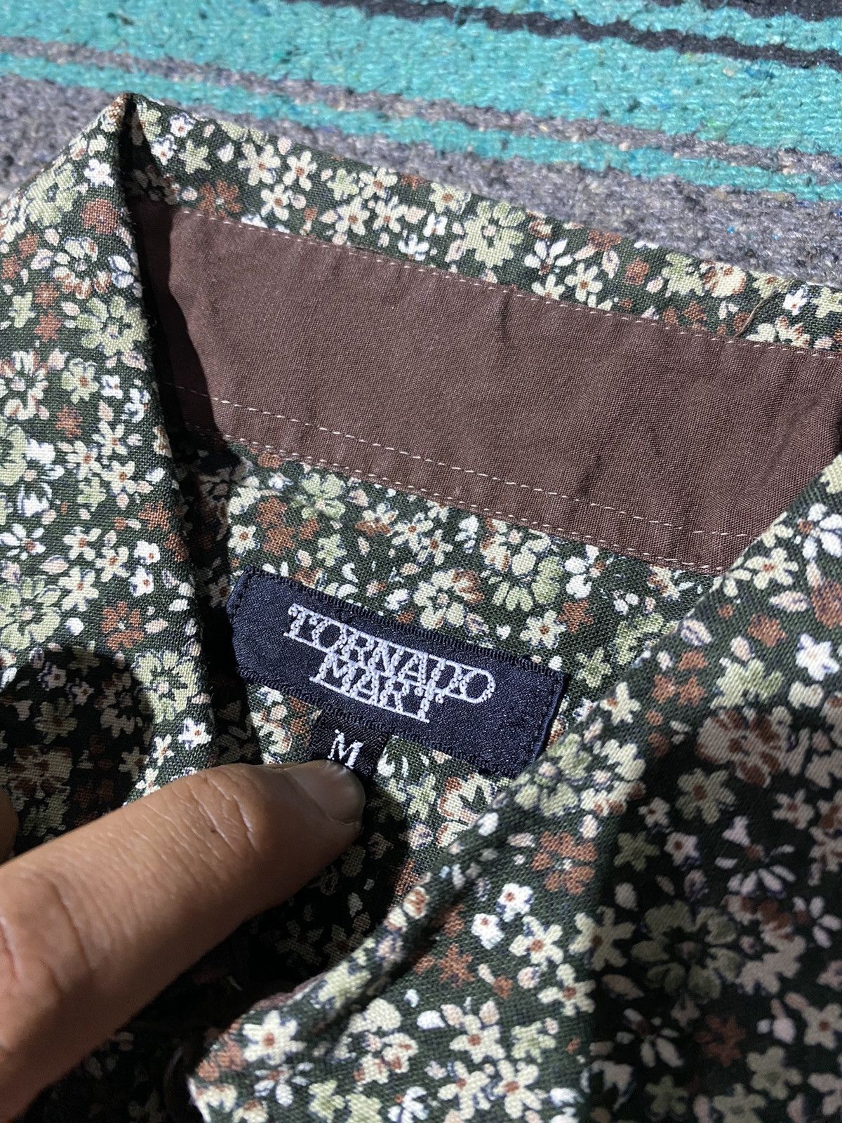 Tornado Mart 2000s Tornado Mart Floral Hidden Button Shirt Size US M / EU 48-50 / 2 - 4 Thumbnail